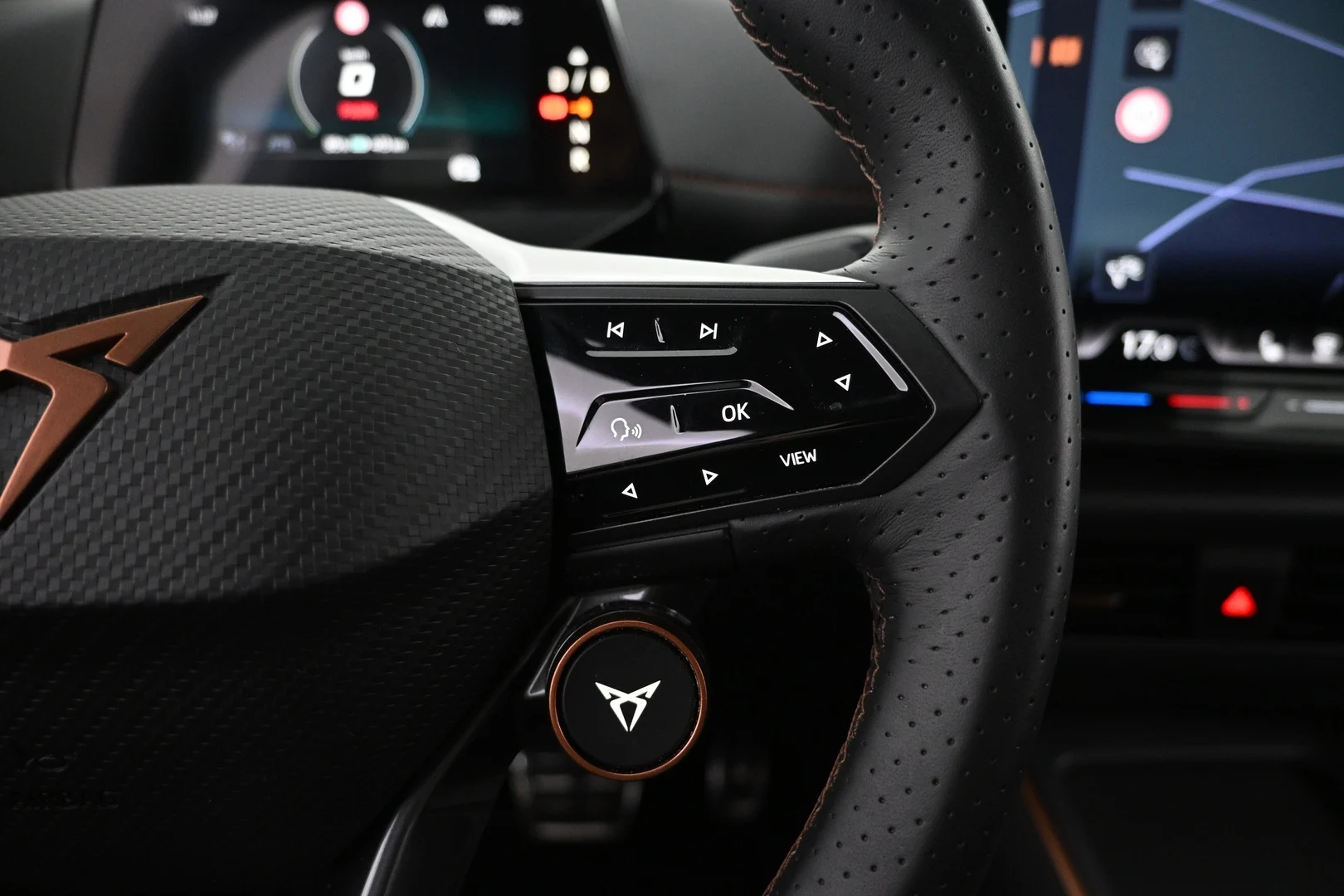 Car Image - 2ImJ4lELK1RcYePWUTV8Ck