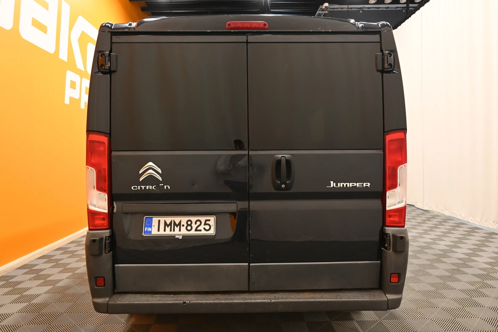 Car Image - 7wMcCYPKJJU2j4BIoUlRDE