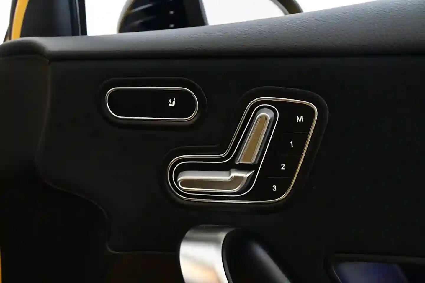 Car Image - 3e7RG8HleVXFt3MjgG4Dzu