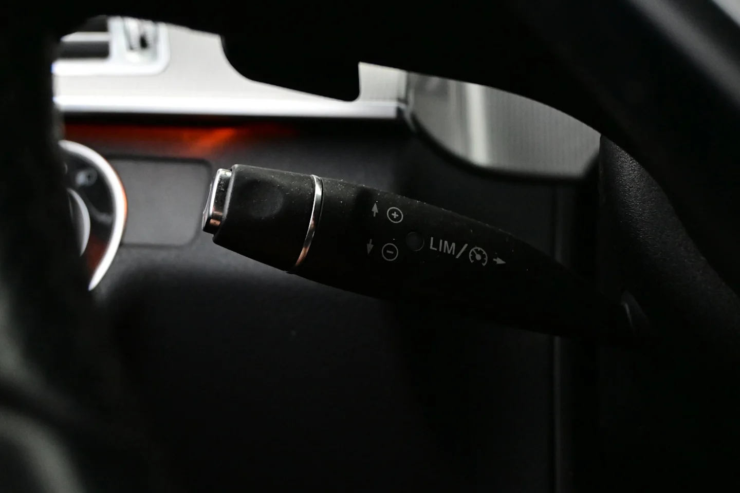 Car Image - 5TWscnpUxzUFI4HVBX4yfN