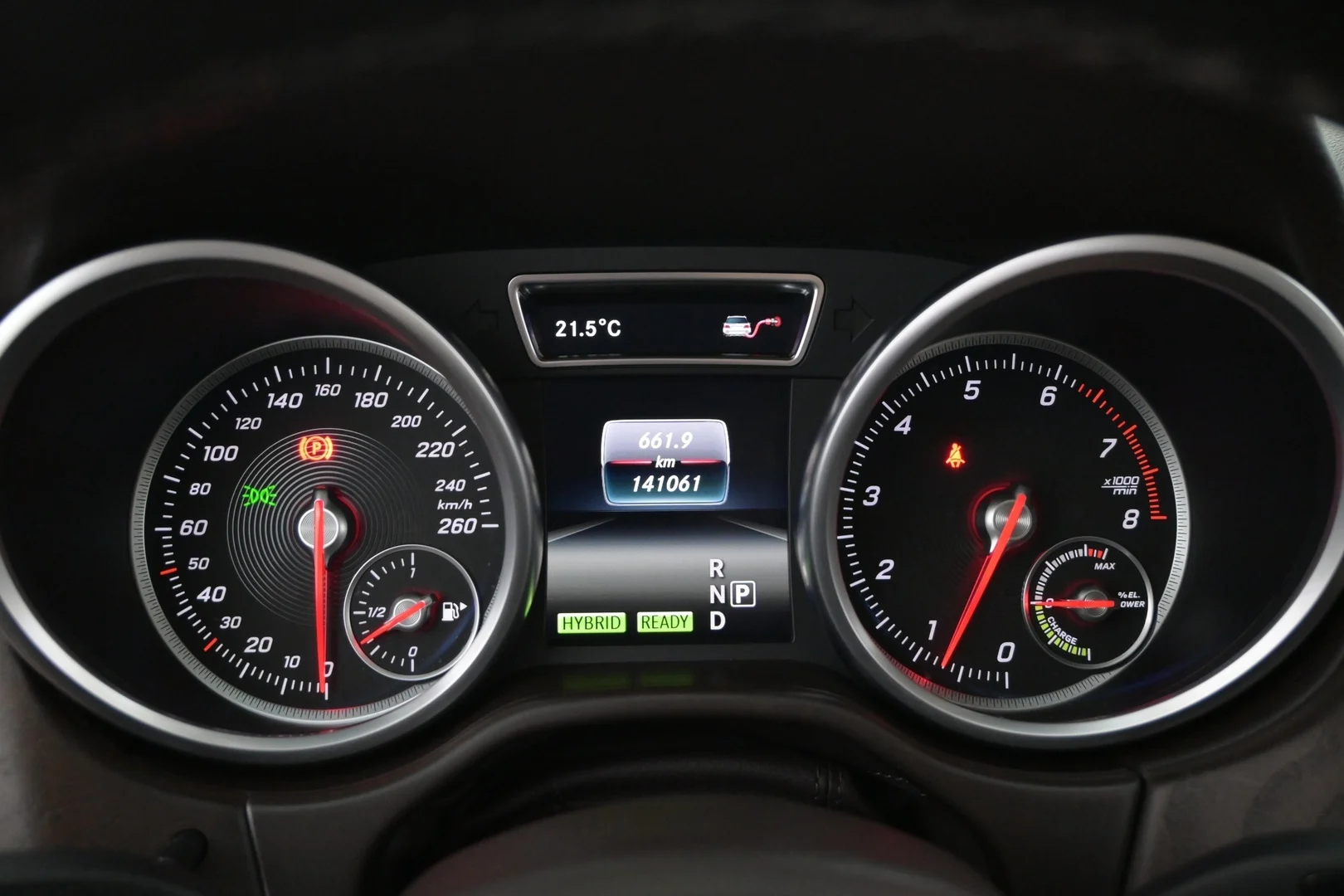 Car Image - 2QhEJfl5J3HzsHCX3ubMQO