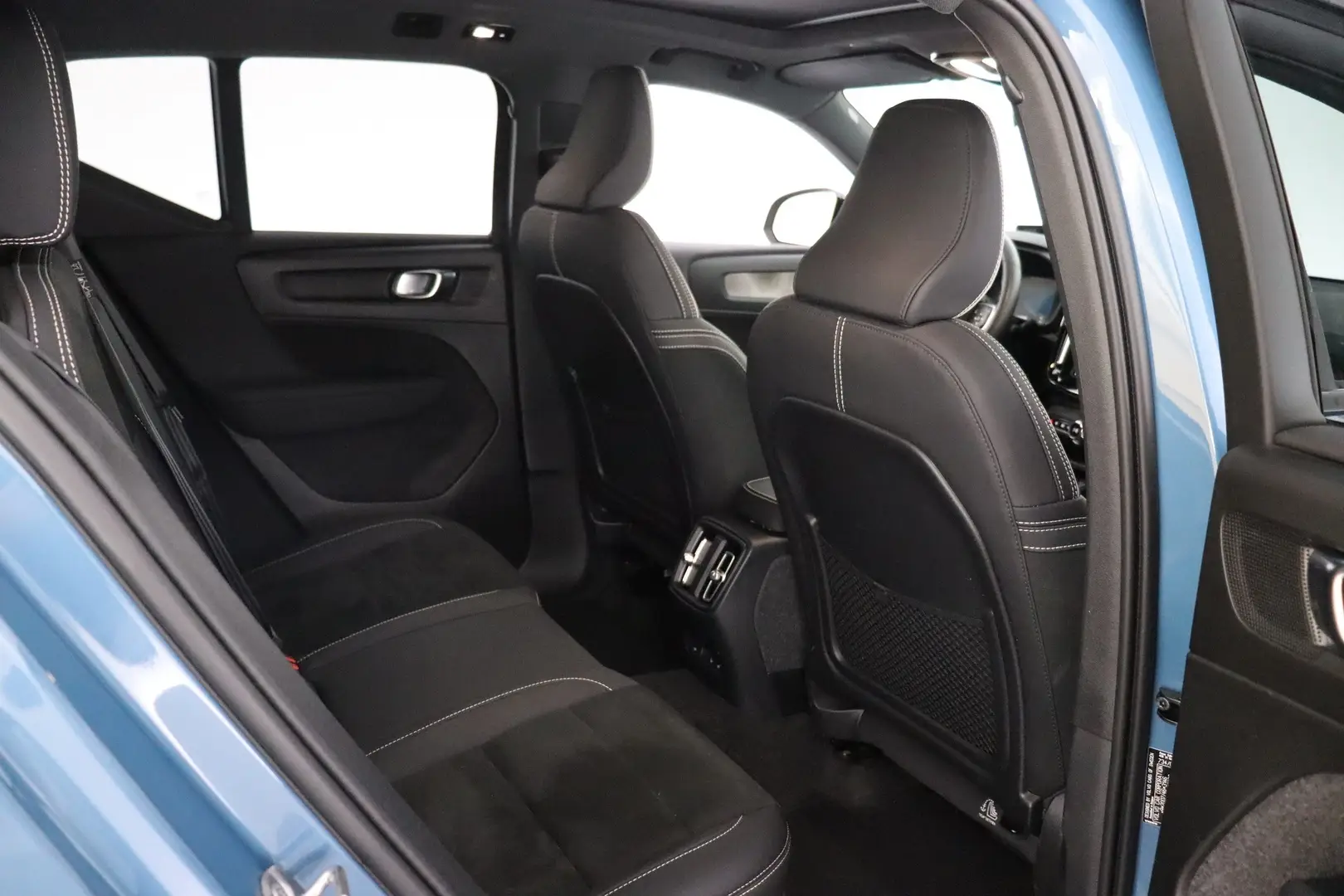 Car Image - 6Jnc2md0wnuzTSzrwXZVoH