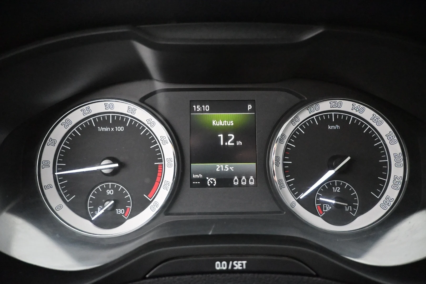 Car Image - 6Wo2fU2hyyGEo6cWGqBxQE