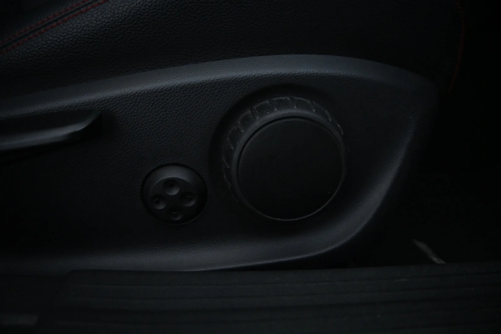 Car Image - 6IPkIGgoeb7jSvDNhLBKkJ