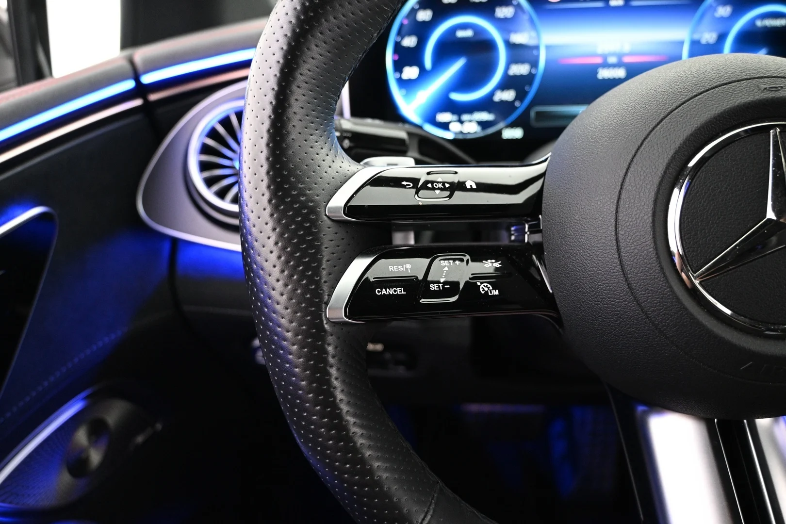 Car Image - 1fSHhl2IWDATuKNEFaLCXH
