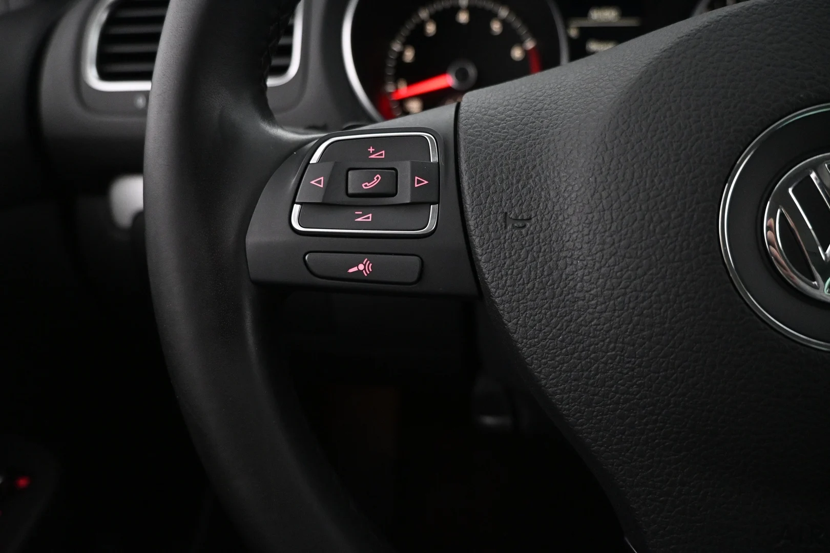 Car Image - 6Nvo61IOhbCqdvRks9lfdB