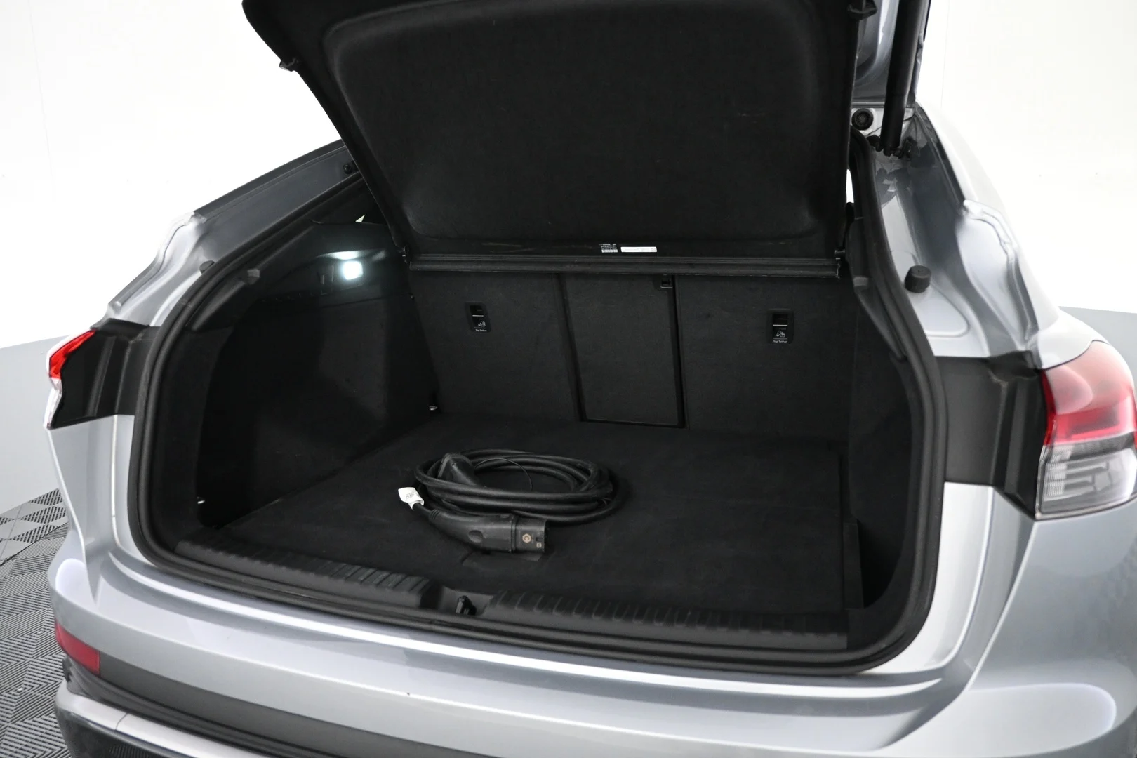 Car Image - q9WrH6Peld5pqYHBlf41l