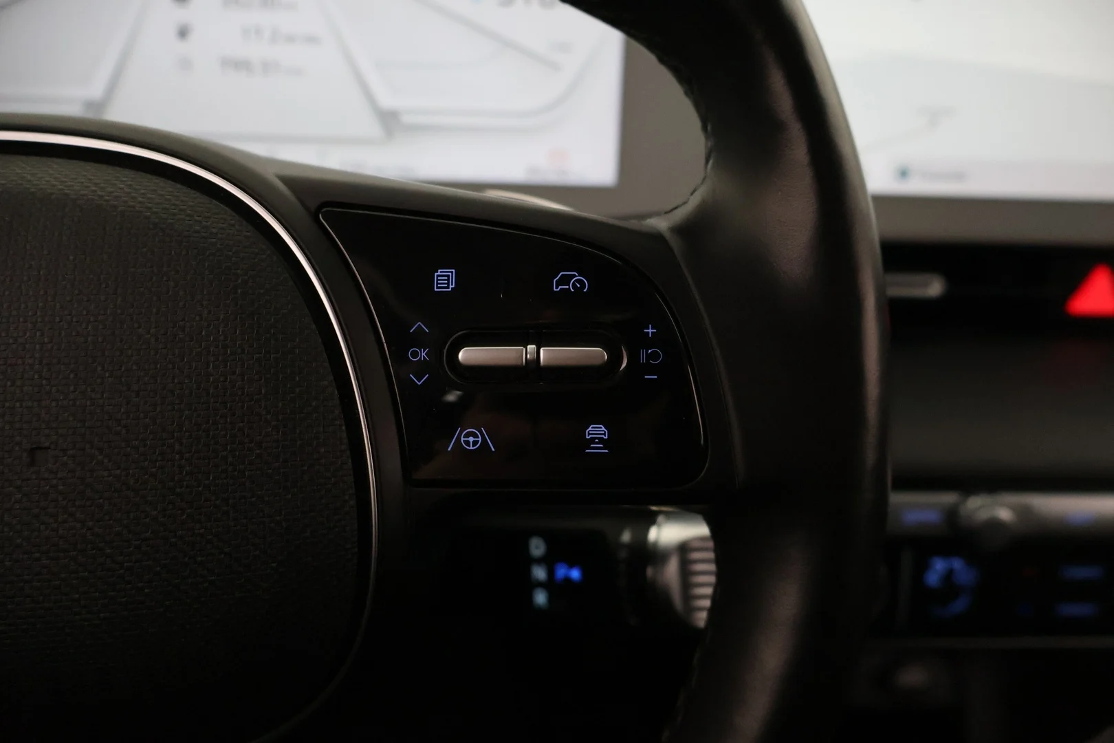 Car Image - 7F1nyAcoVd5ydqUq8I9G6S