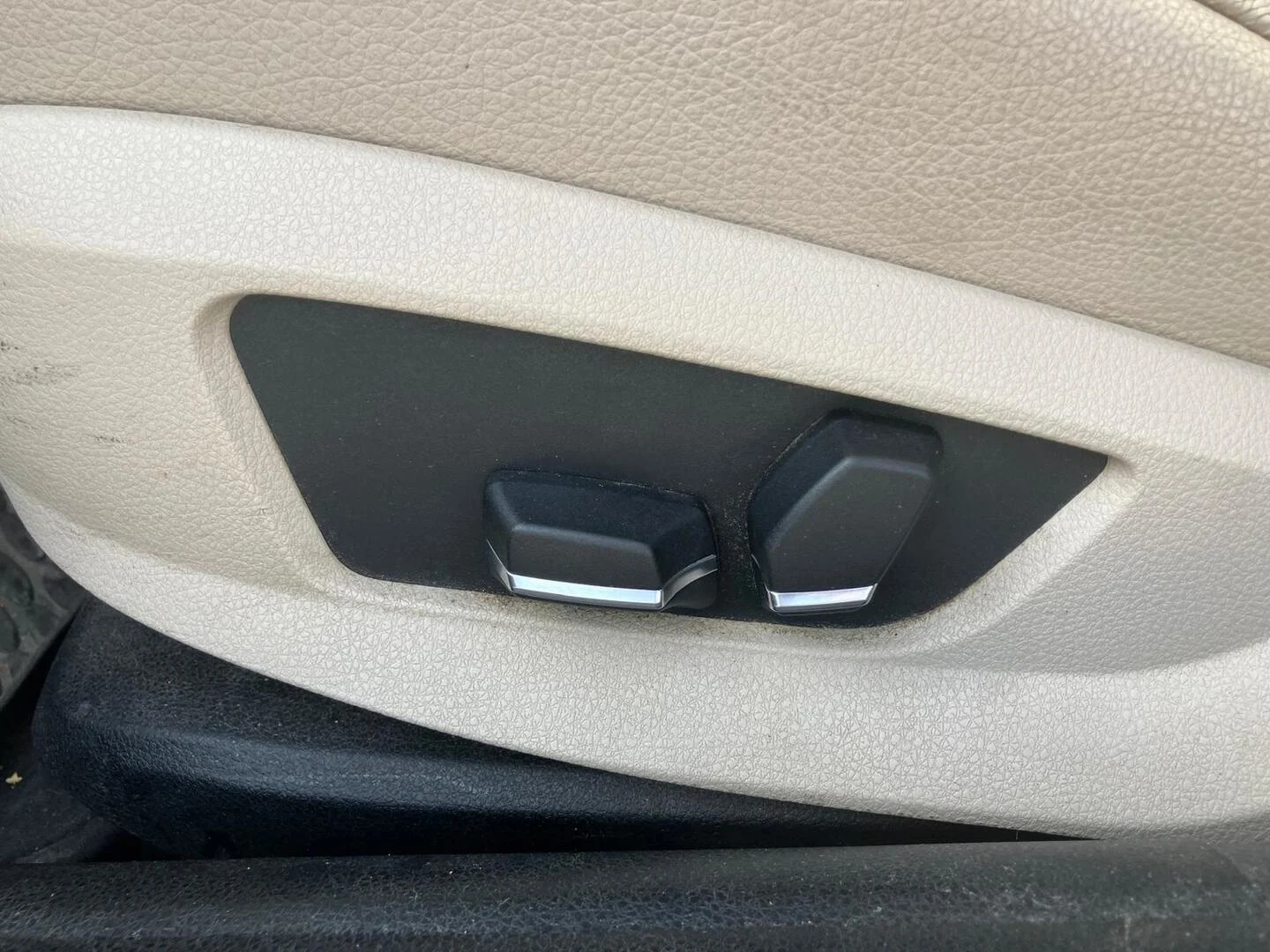 Car Image - 2IUKqYTDwJOGIBfT2Vx3KS