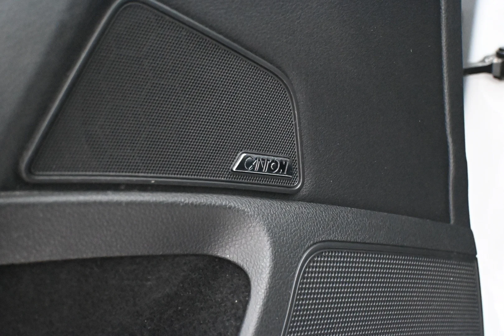Car Image - 4l6YiS1ywvjkikTaTvpOq8
