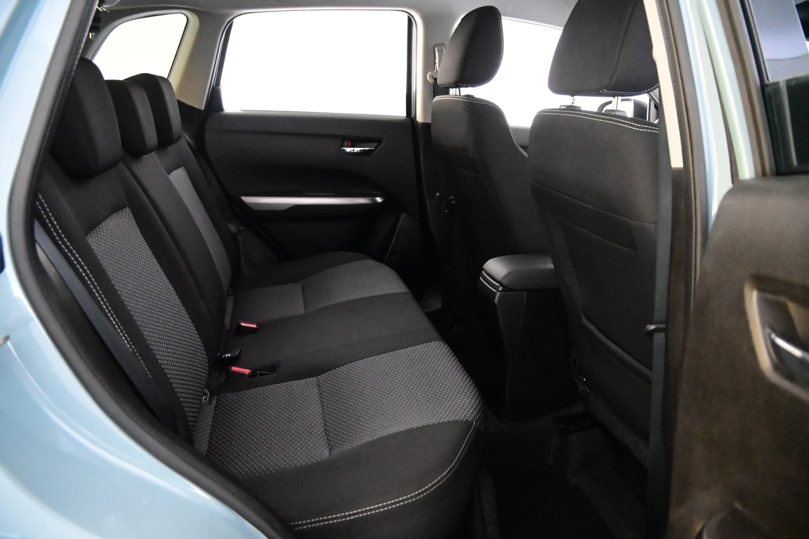 Car Image - 3henFChgEybtG8uc4QLBcE