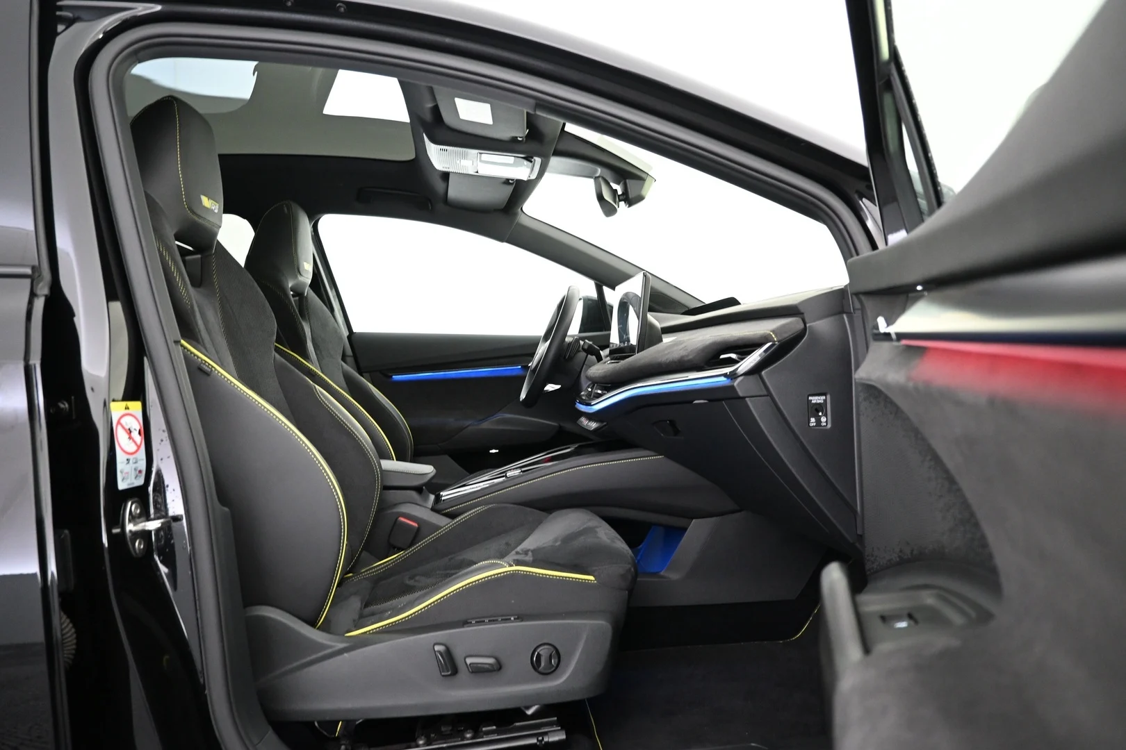 Car Image - 3yCmD1TcRSi3cwmAqdvtpU