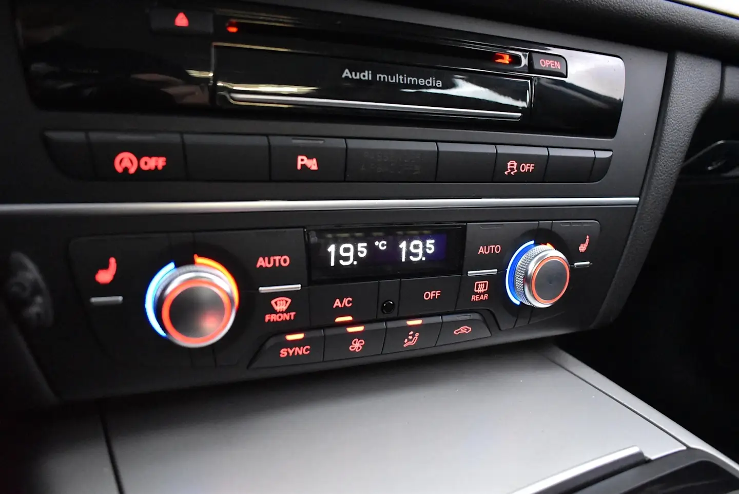 Car Image - 6X2cgM4Edlpp4tOanv3s17