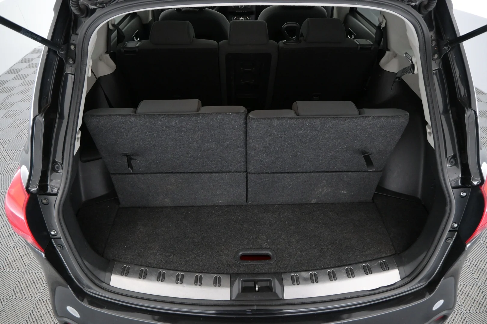 Car Image - 3sDqALfhaVZssf69HvBnPx