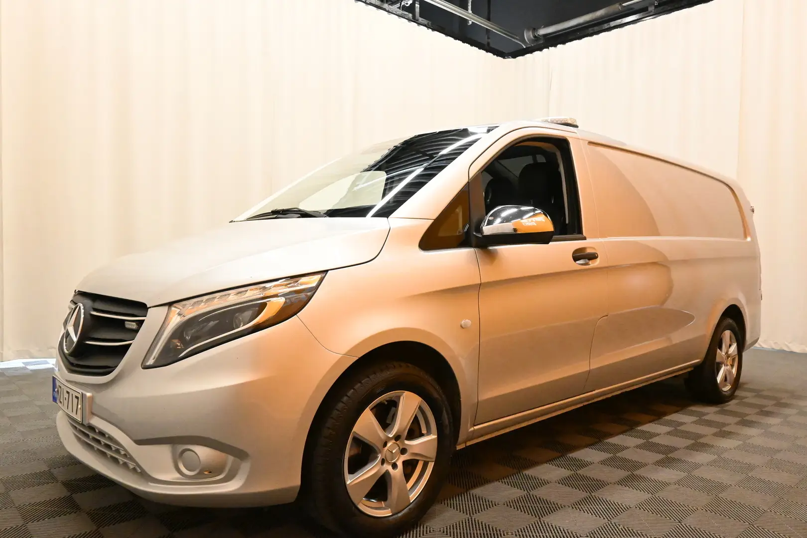 Car Image - 6e12SwmDnWu769yUGCYequ
