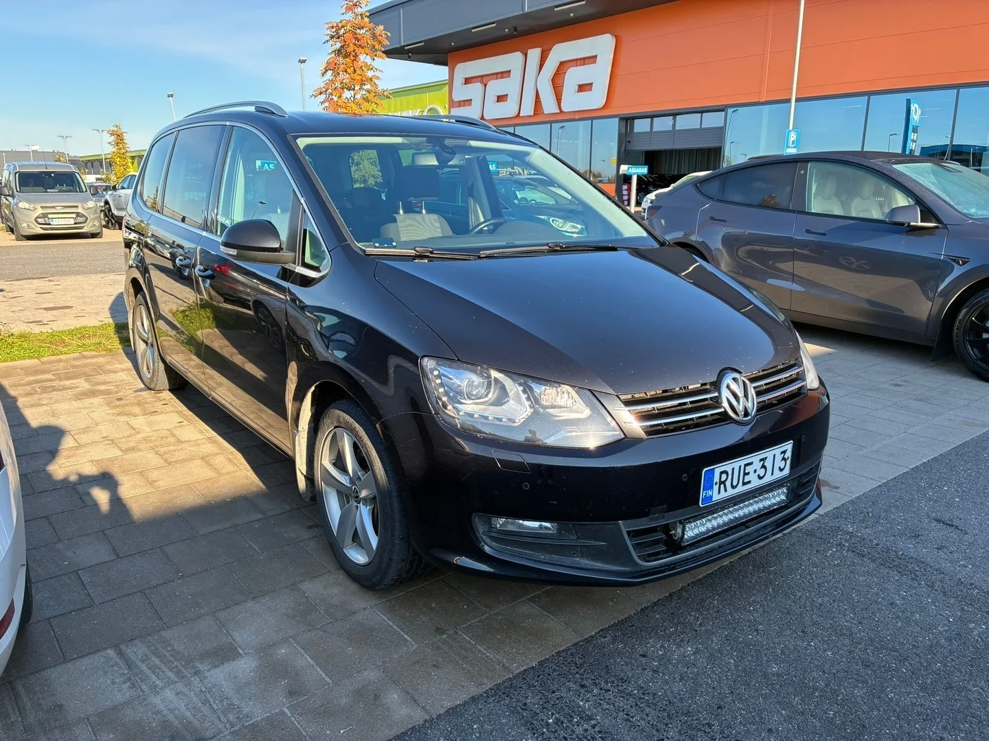 Car Image - 3N7G6pwKGQI4K1RZGI43Oj