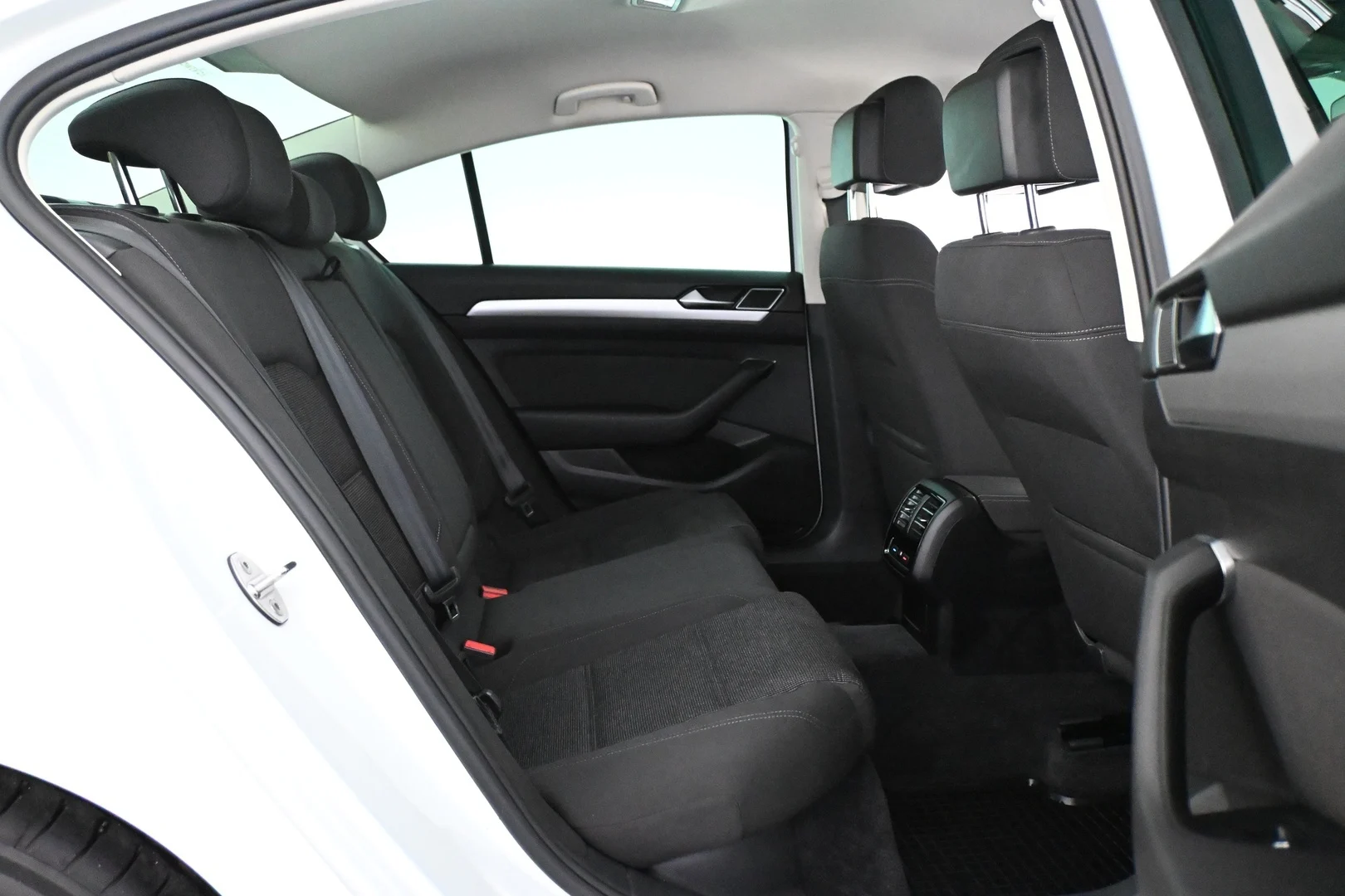 Car Image - 1fSmpqHeoIpLdqpKE7DISp