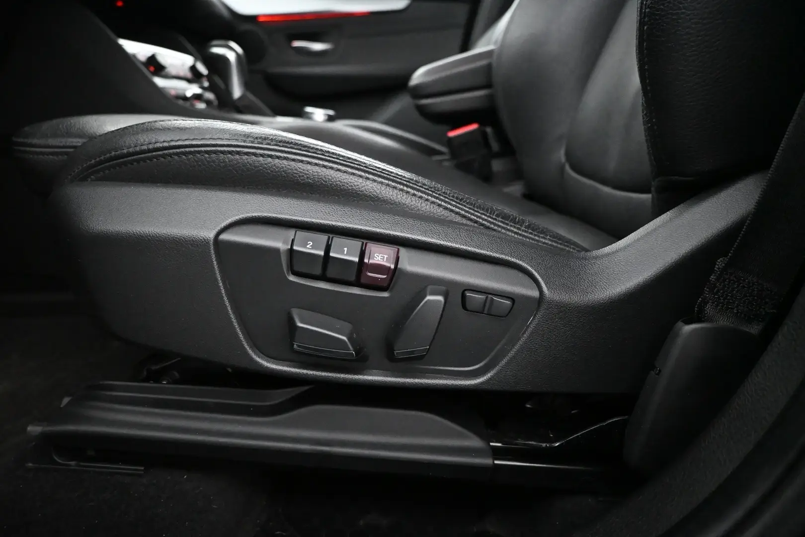 Car Image - 3rKRjIFMn0xga0aad6COtX