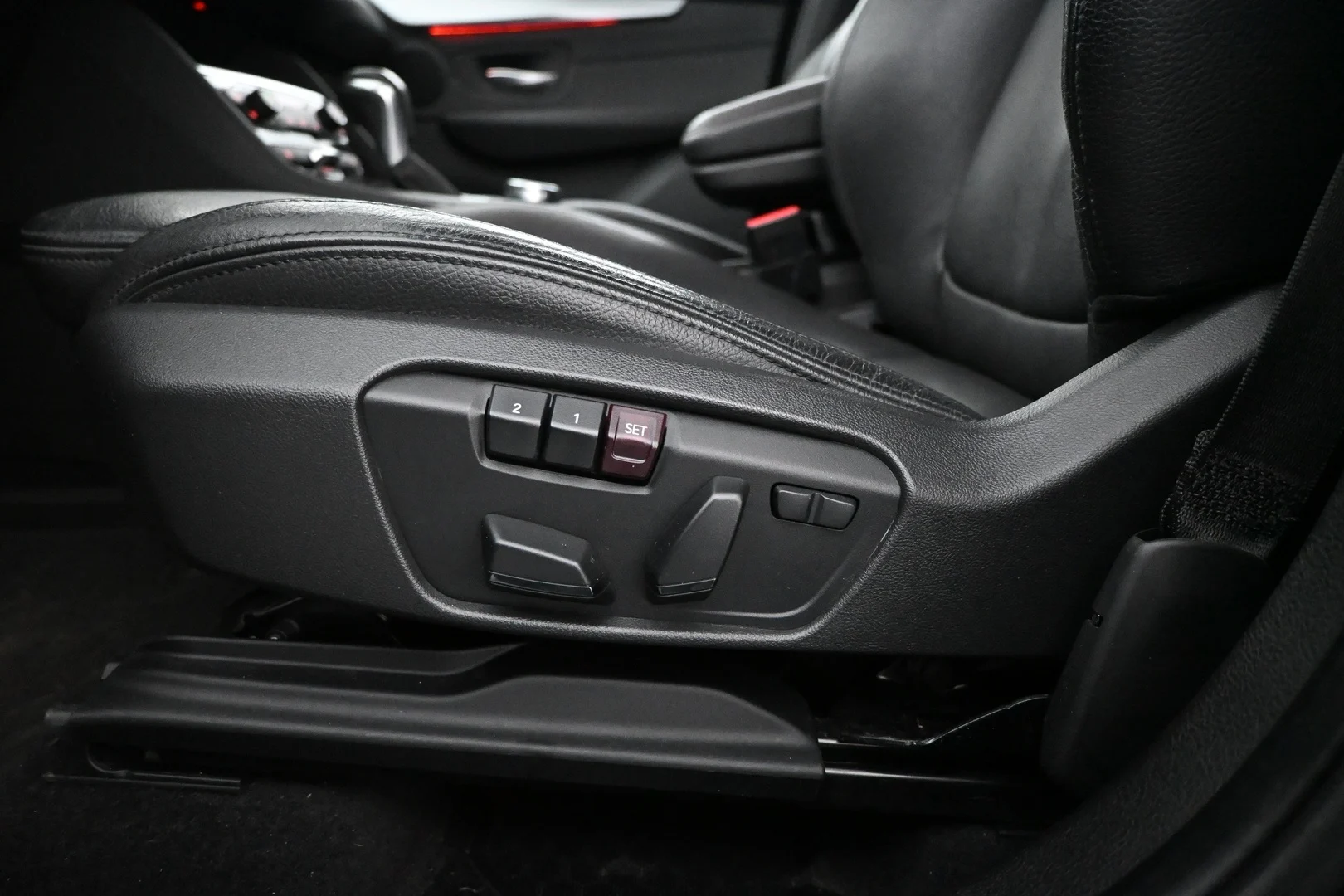 Car Image - 3rKRjIFMn0xga0aad6COtX