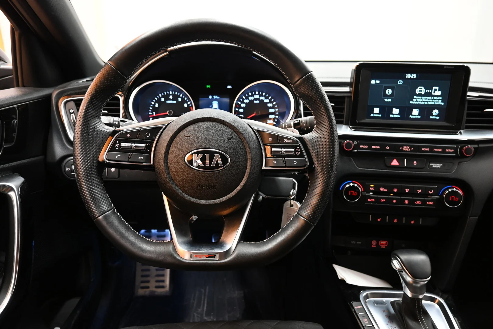 Car Image - 3VIfji0jppKKKHT40e54pC