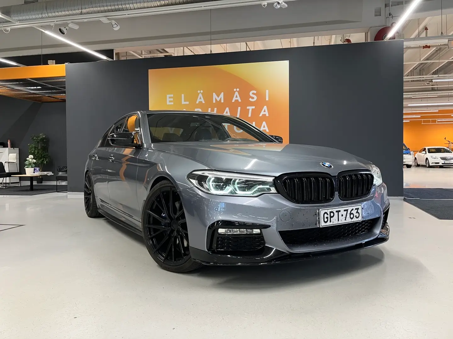 Car Image - 5J2hpzyboBL1XGmcxtAQeH