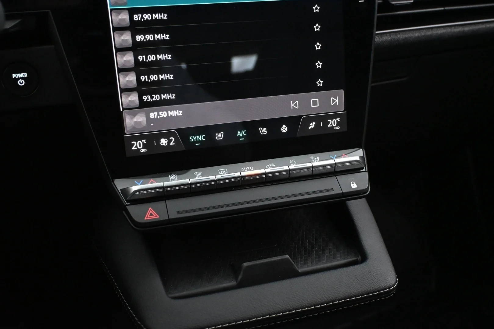 Car Image - 7CR1CrO3LAN8Jmt171w0q1