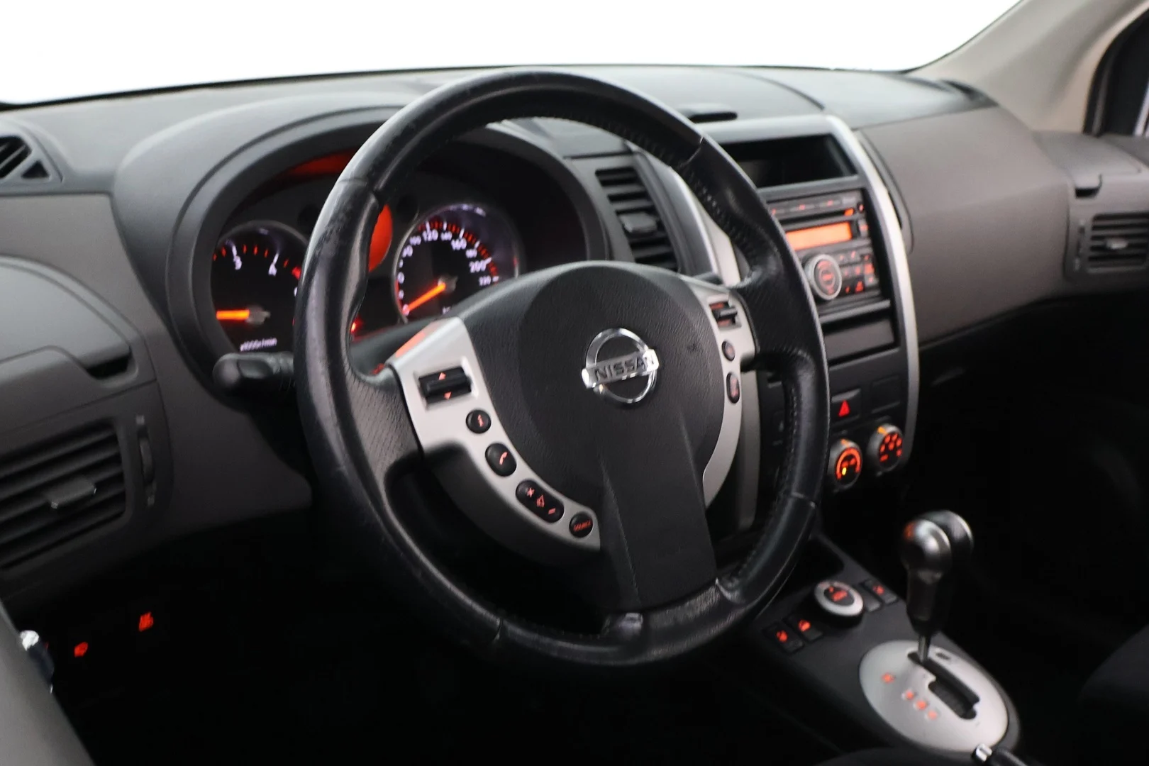 Car Image - 32G49yqg4DR56DivYXUUzN