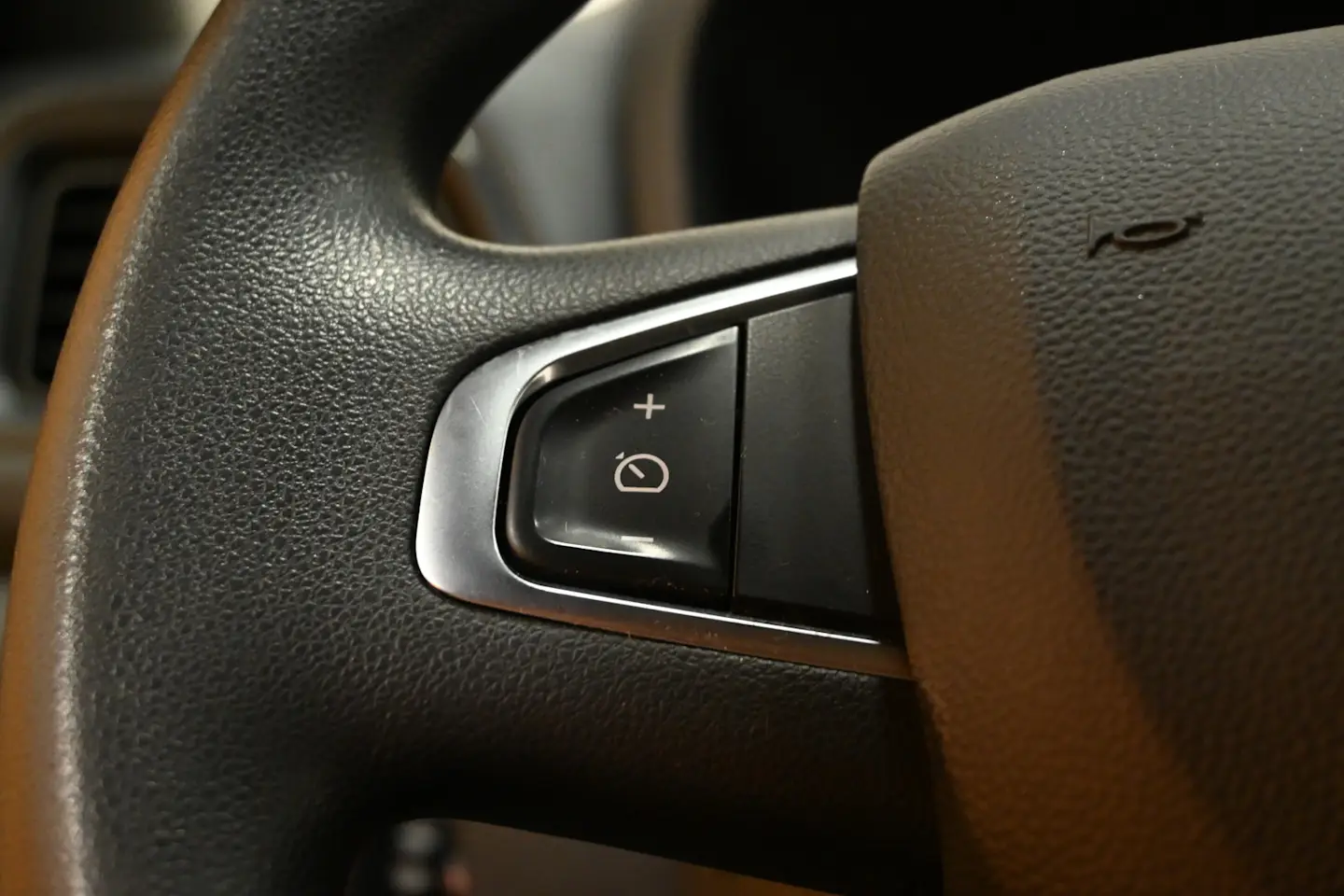 Car Image - 6tYtiLMKProEjgyMJtFGl6