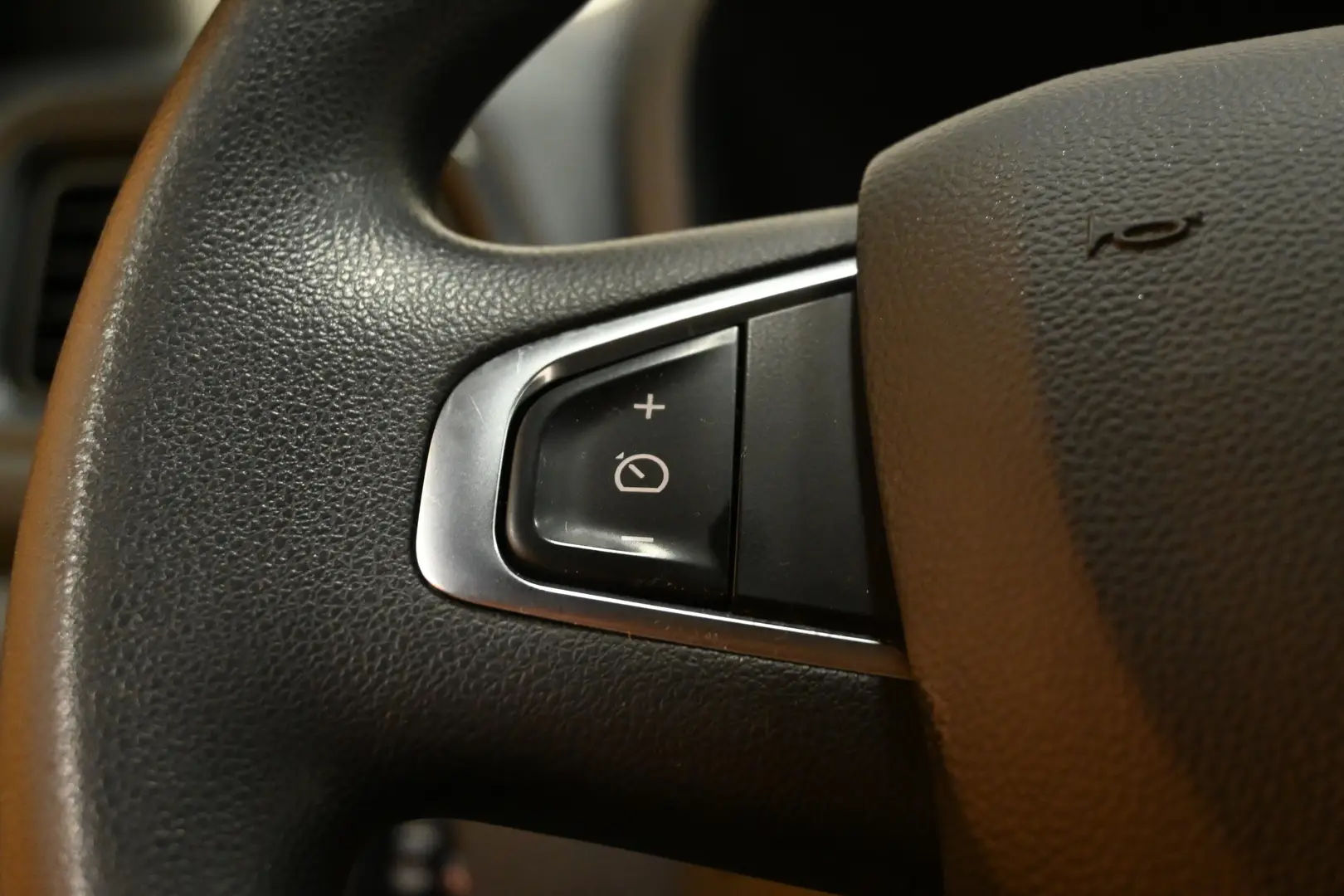 Car Image - 6tYtiLMKProEjgyMJtFGl6