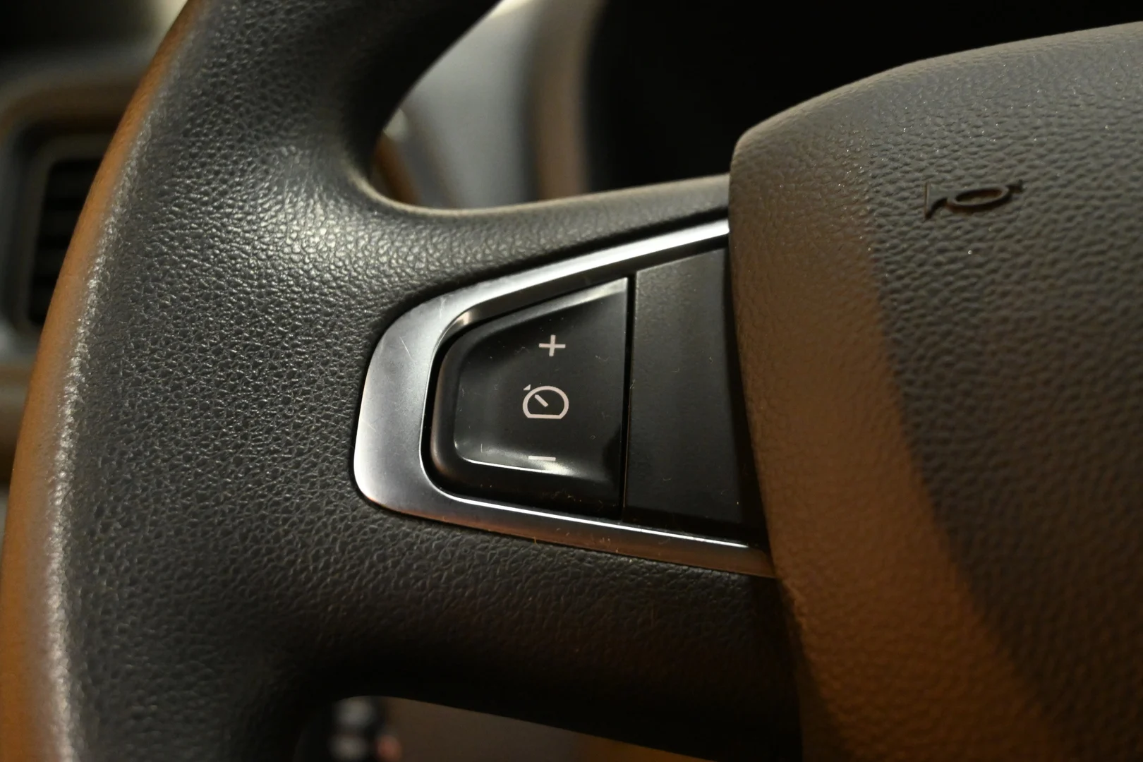 Car Image - 6tYtiLMKProEjgyMJtFGl6