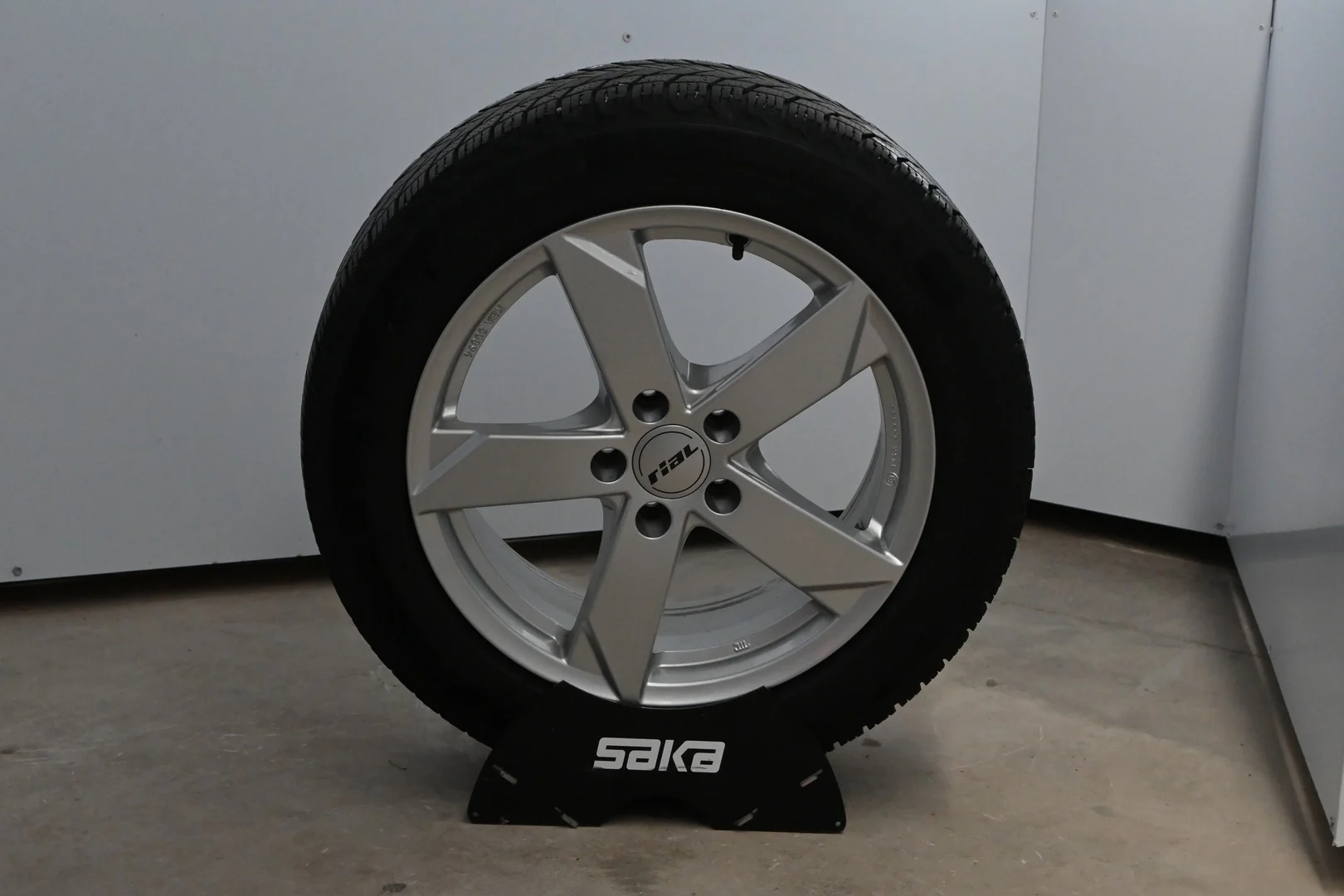 Car Image - 5ajgJ3z6v310OywHyvw4FU