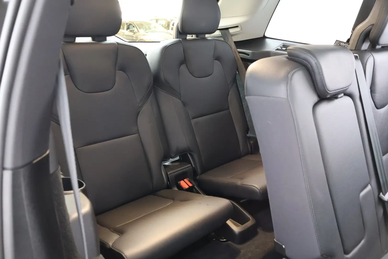 Car Image - 3tNxV0jiomKrE6qTfGiJLz
