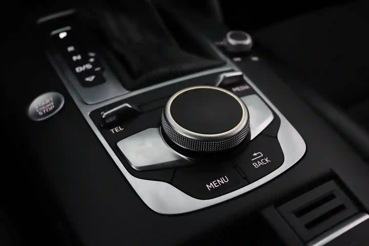 Car Image - 6DYZ2BXNHP3o7E9y25YJc9