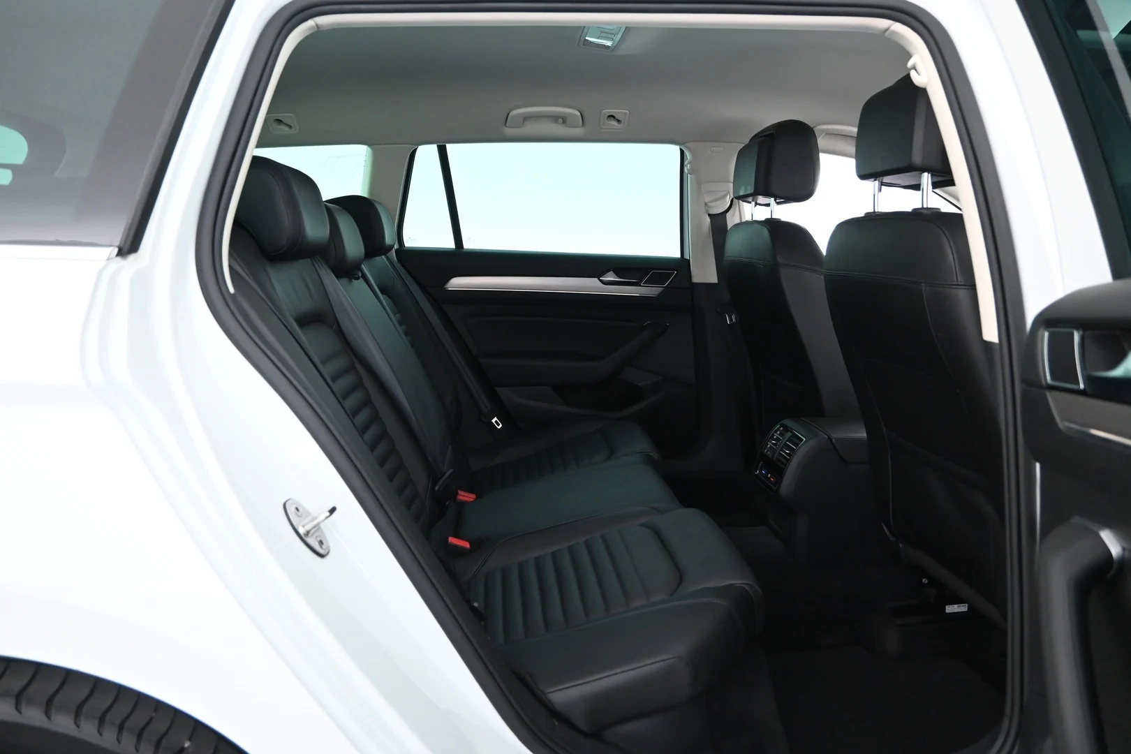 Car Image - d9s6pZVGxfeuZ2QMS6pR0