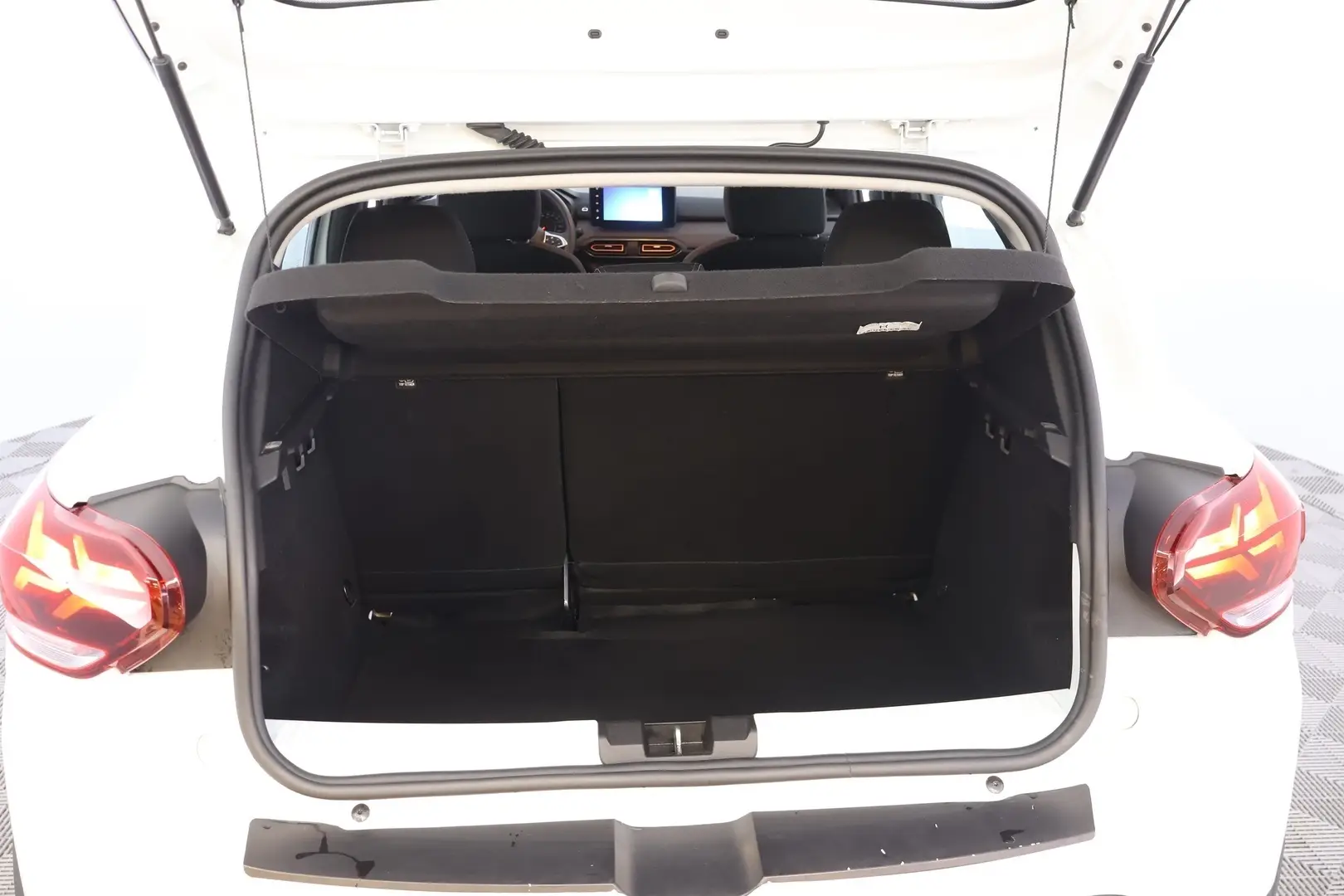 Car Image - 1tzMw4adePDr9Ps66AkEr2