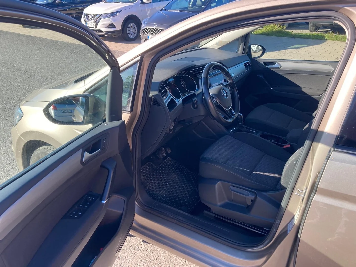 Car Image - 1rFwisQAn1PCehNvHKenh3