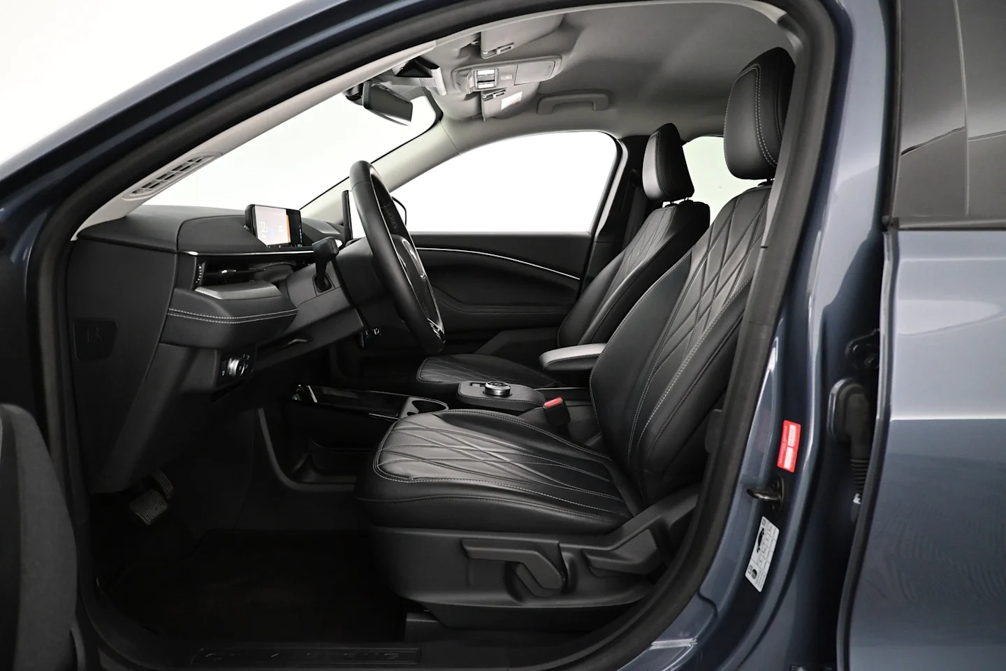Car Image - 6mFM6Qmv7PLwhsI9PAZOq9