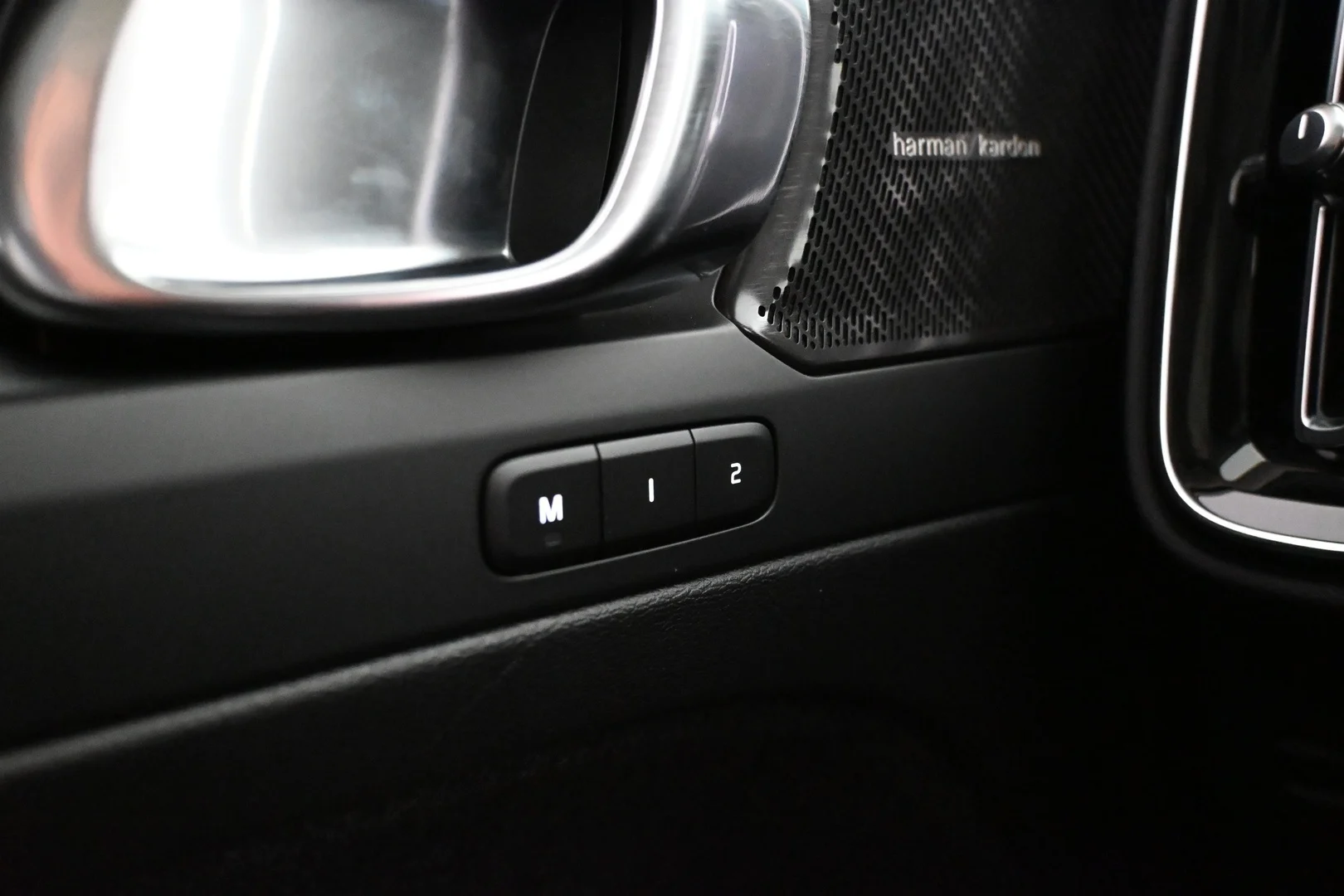 Car Image - vsKuzJ5VKboeEMwWi2dsE