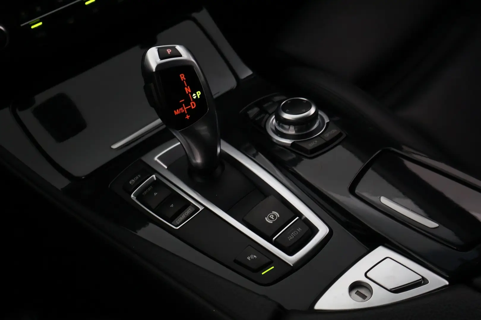 Car Image - 7MAmdxFWwUFvjDf2Sm3aIm