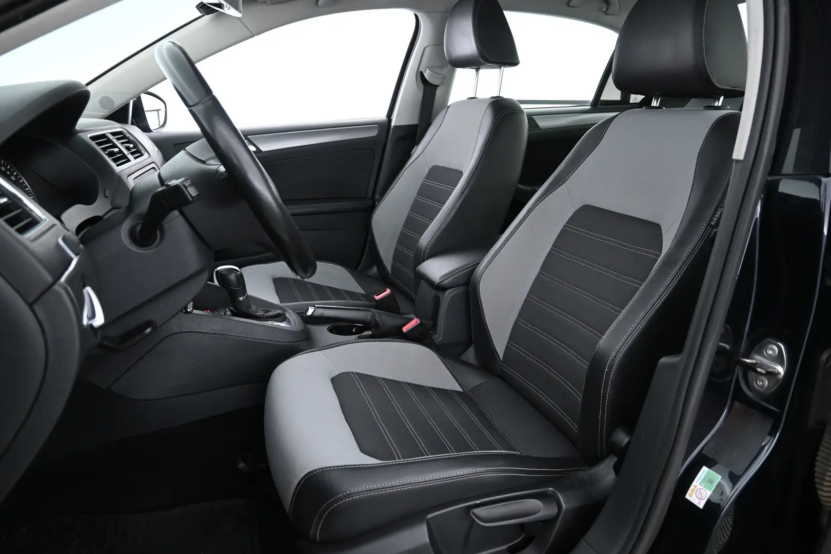 Car Image - 2Y8UQVmTqpf4xjzWVcuko1