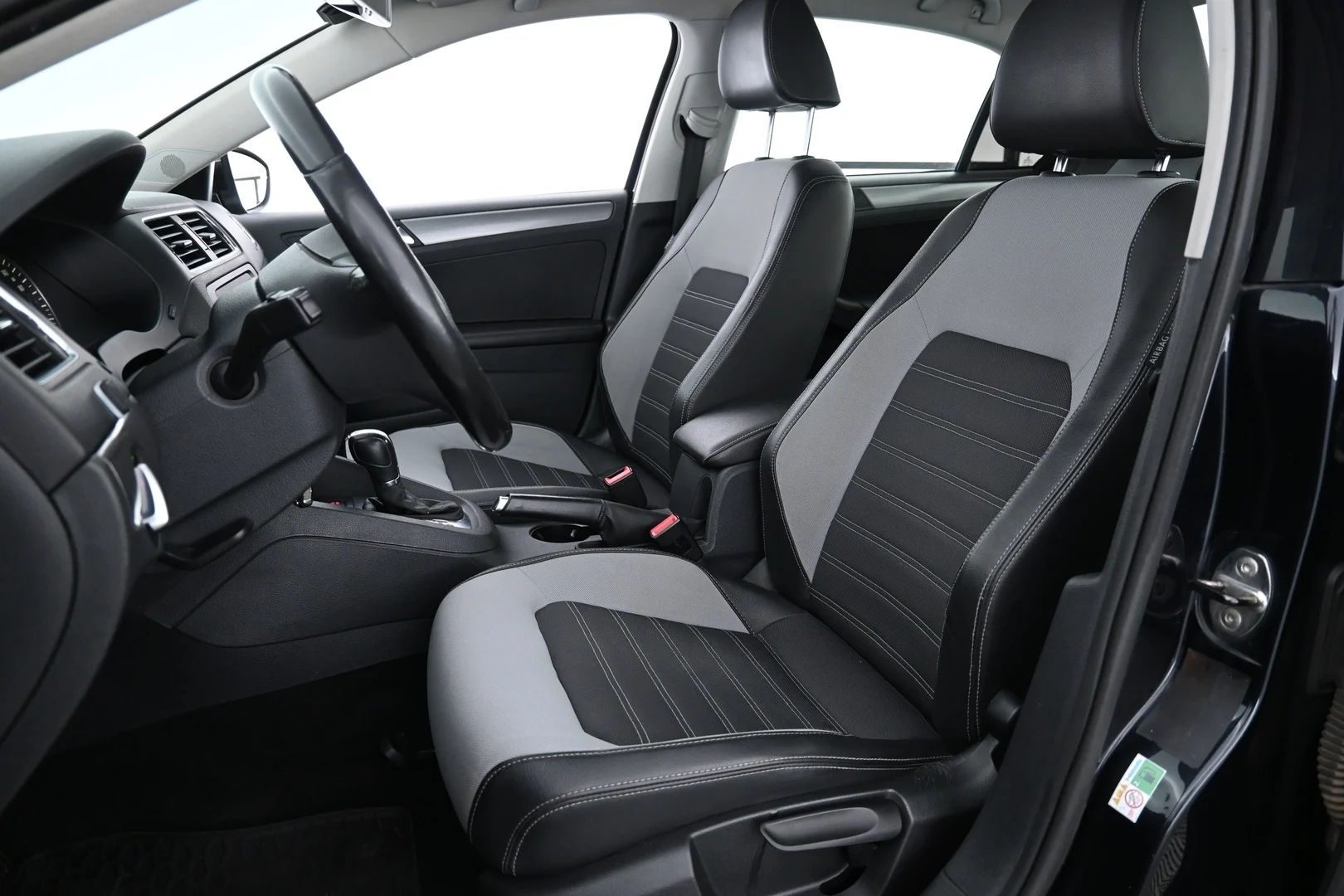 Car Image - 2Y8UQVmTqpf4xjzWVcuko1