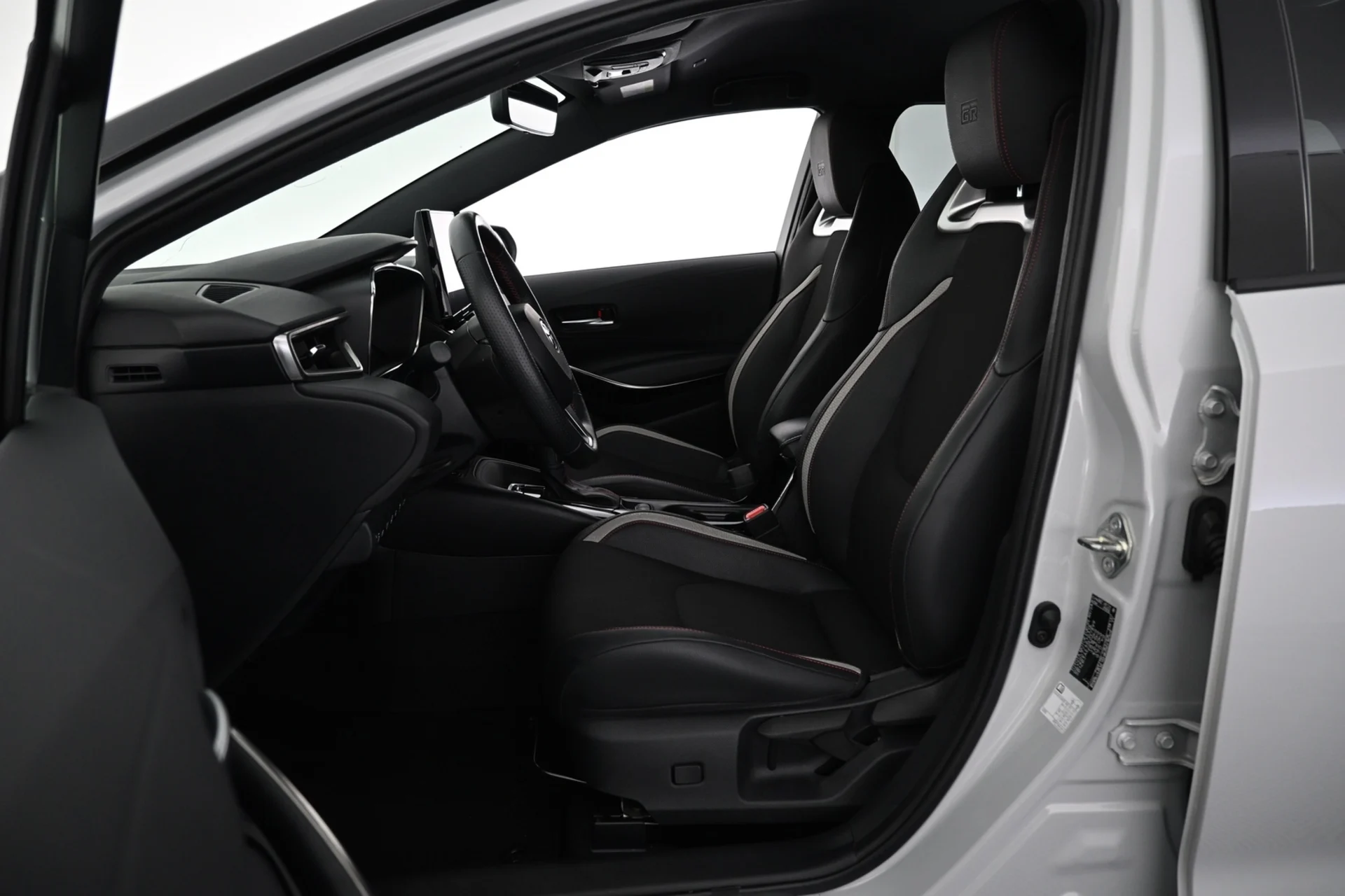 Car Image - 6UC5M8OdntKQ0opkGJZUSx