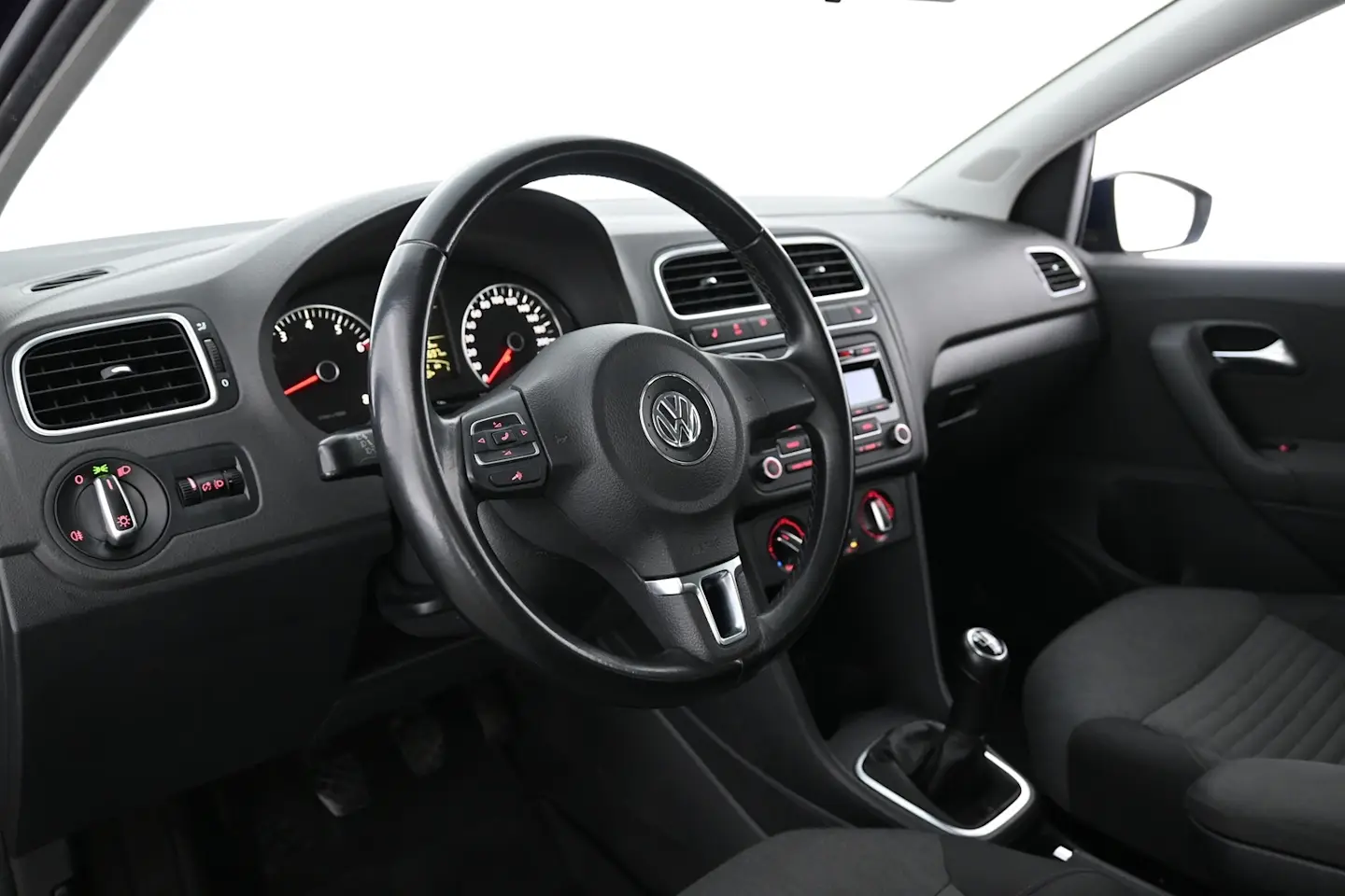 Car Image - s8QPh5m8pkCmLpuR5OpRp