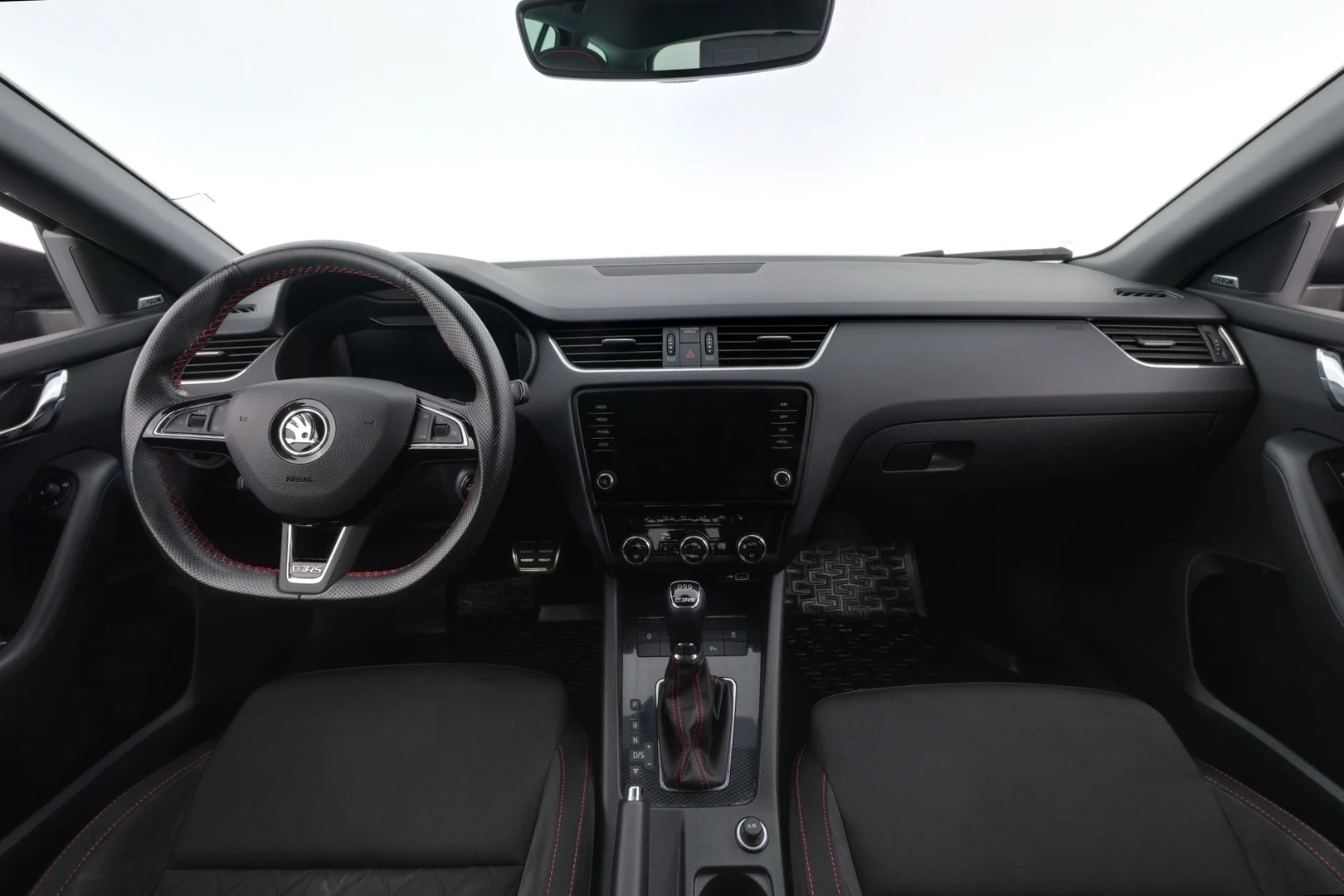 Car Image - 5UVbcaZhArwFn9jHhlNek5
