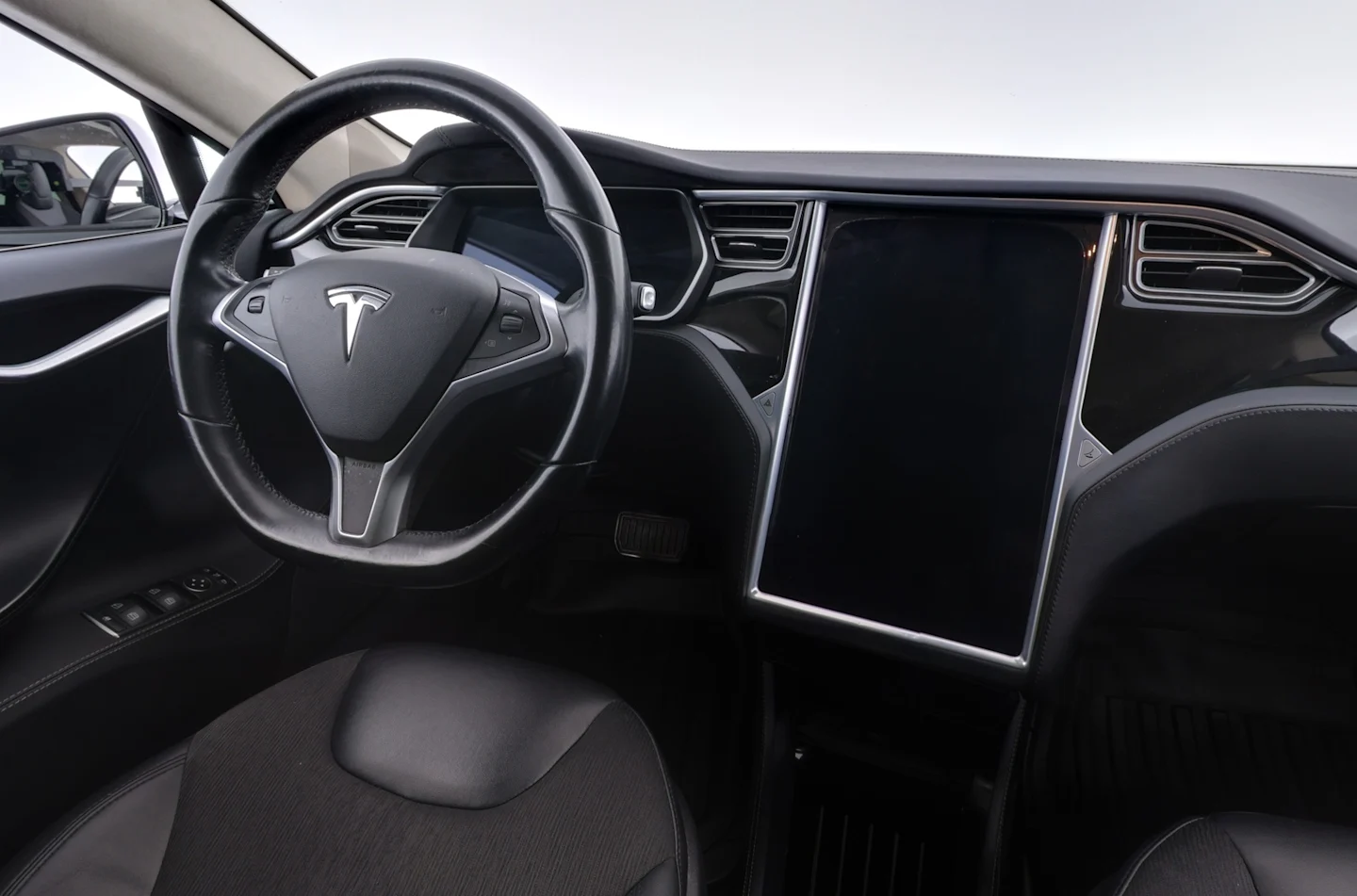 Car Image - 6KgDfqmC8QIq3PZNLtmXJj