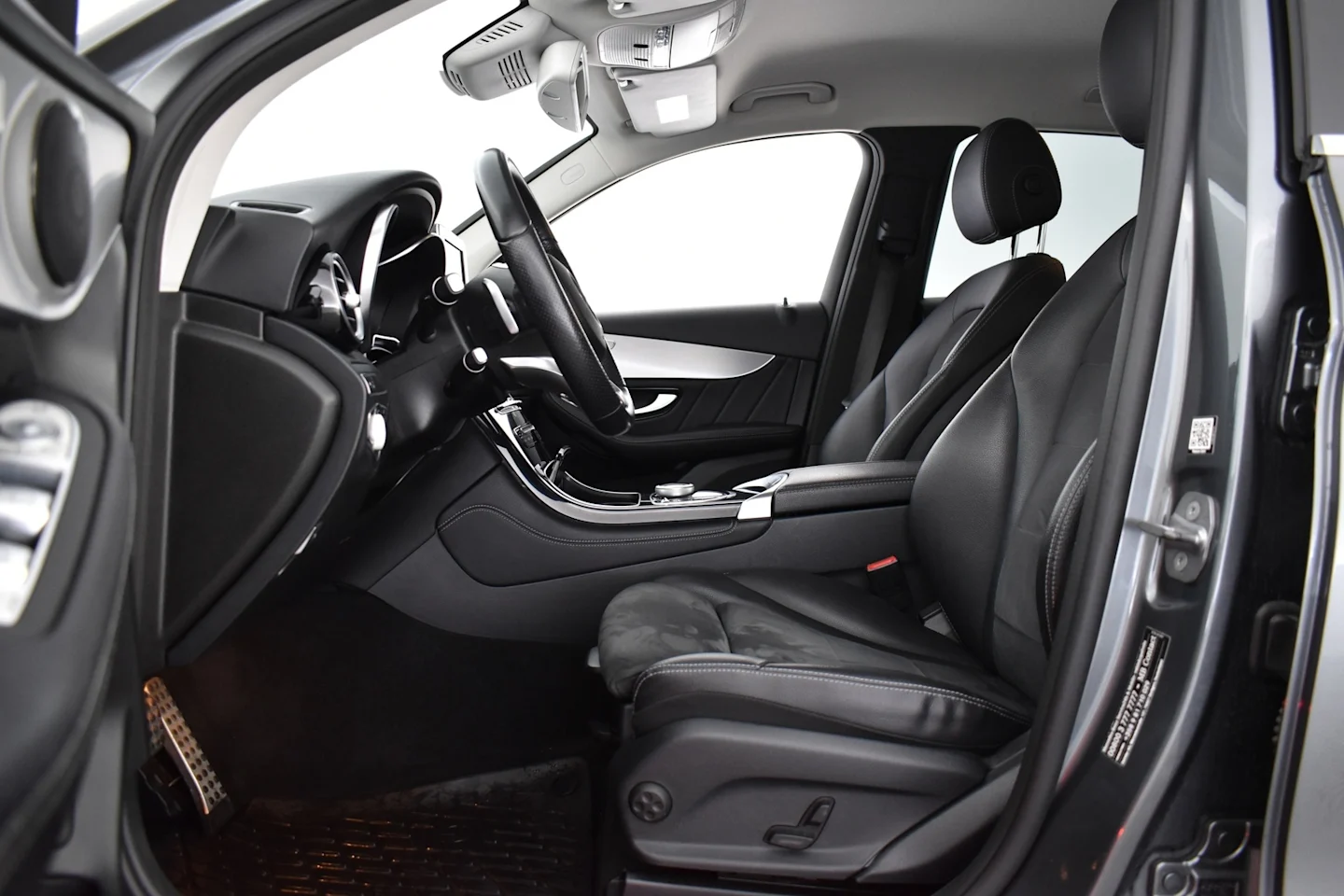 Car Image - 7HQq3MOQRnGI3ByDvxHblg