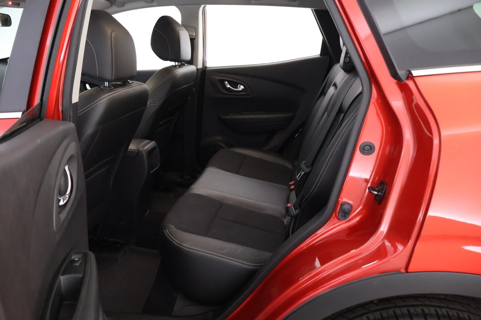 Car Image - 1UCUYW1Pb9Mzou8NNvlKFf