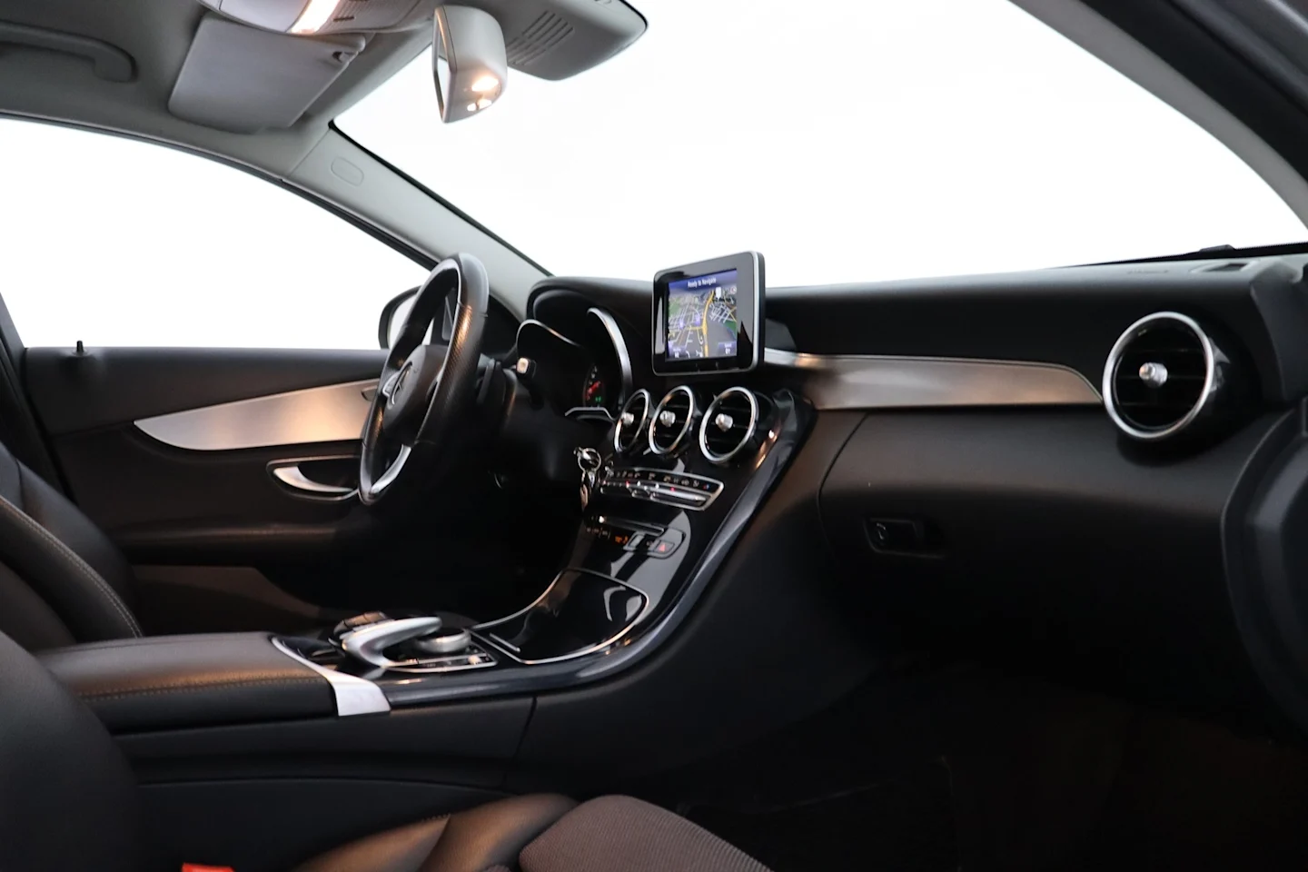 Car Image - 35M33u4cgupDJot6ivHKa