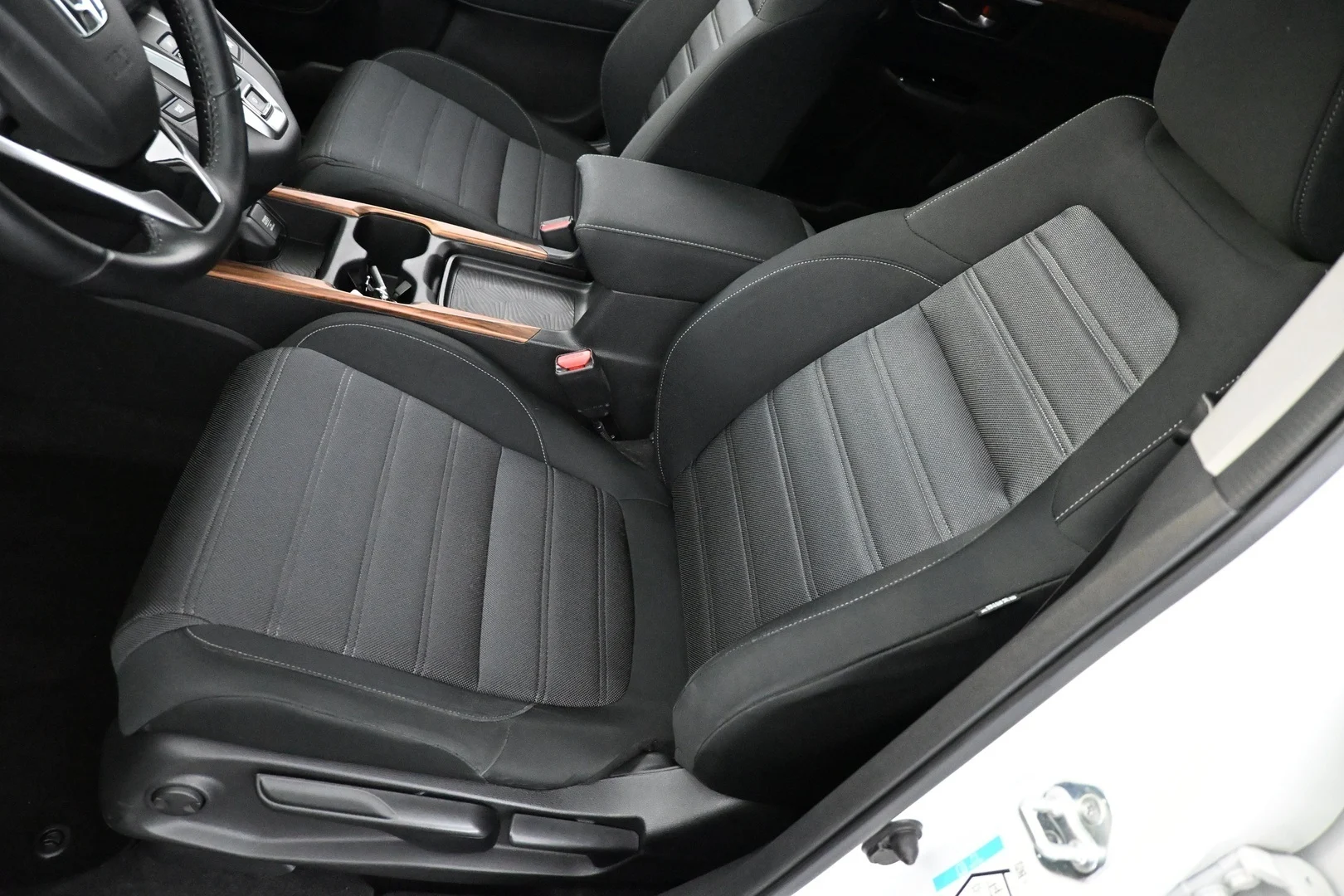 Car Image - 4B2s942IgktWgNc782bD7X