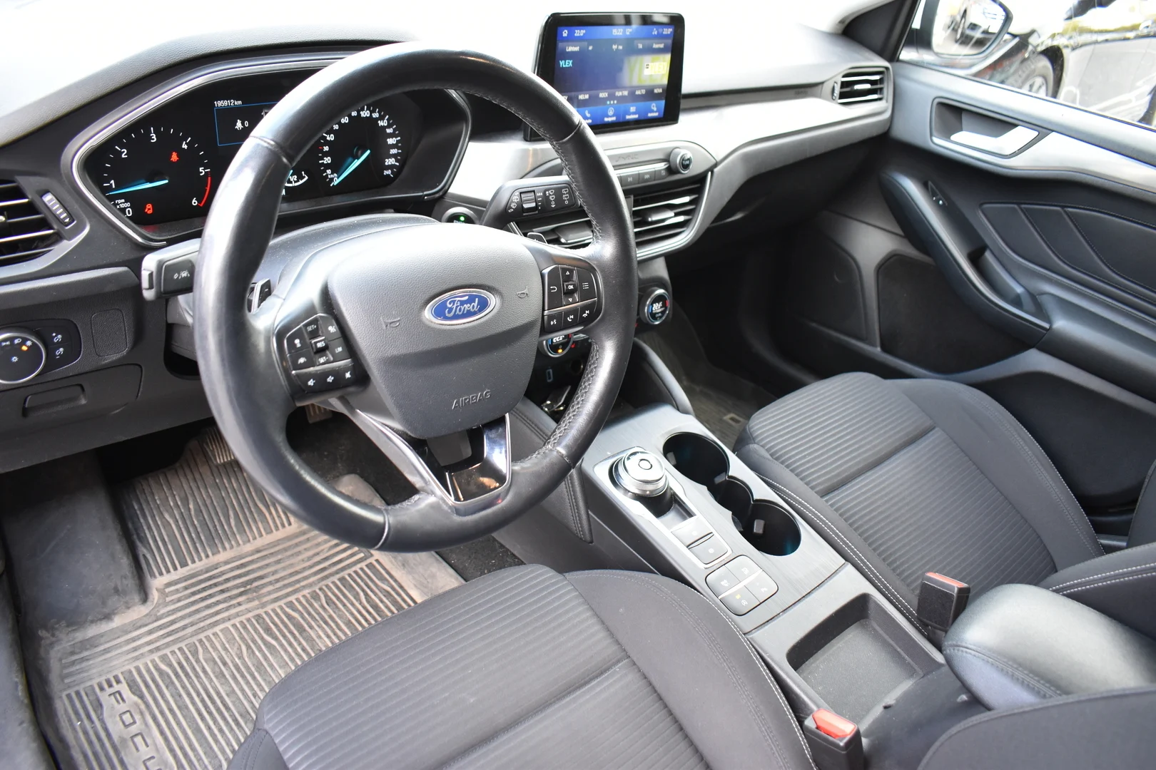 Car Image - 1Mj2m2EsLL0AALAh2j1haL
